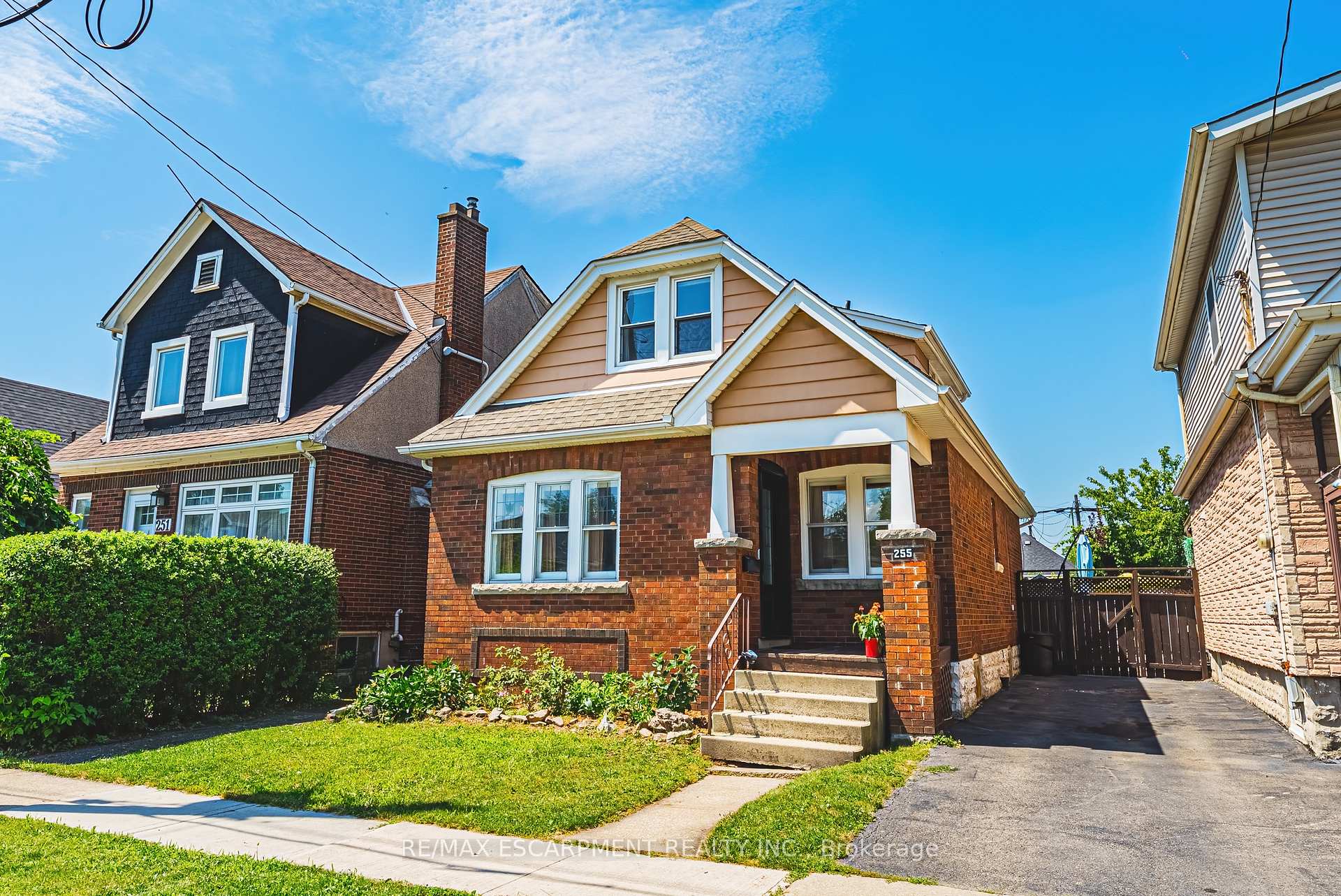 255 Weir Street N, Hamilton, On L8h 5g2