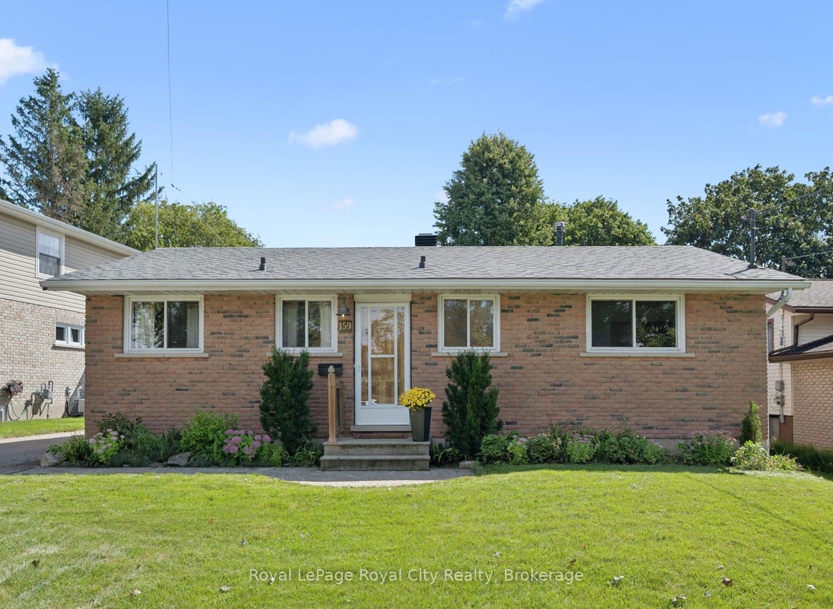 159 Country Club Drive, Guelph, On N1e 3k8