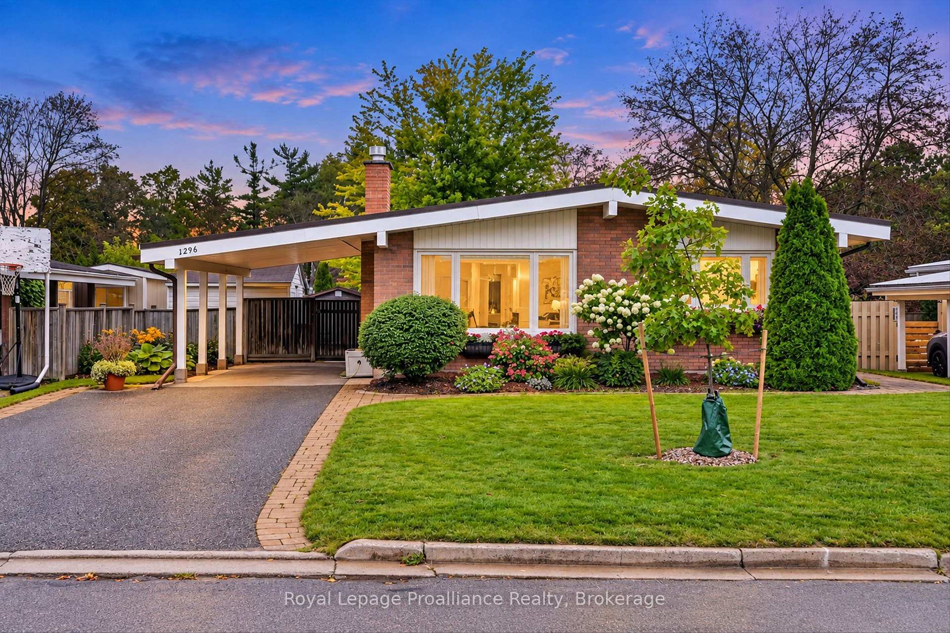 1296 Hudson Street, Peterborough, On K9h 6z8