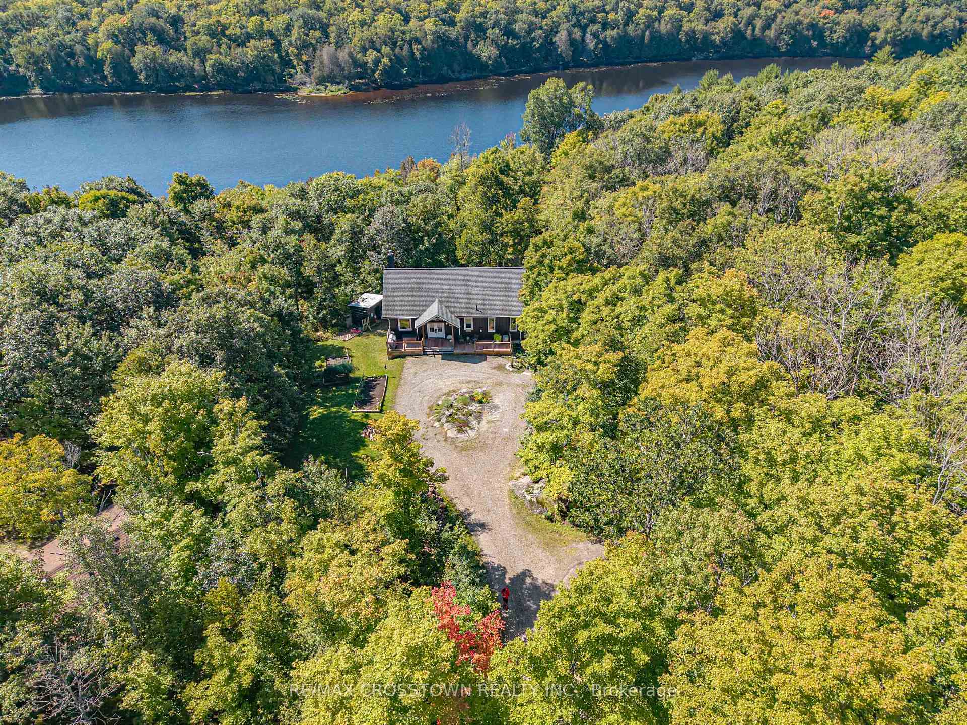 482 East Poverty Bay Road, Magnetawan, On P0a 1p0