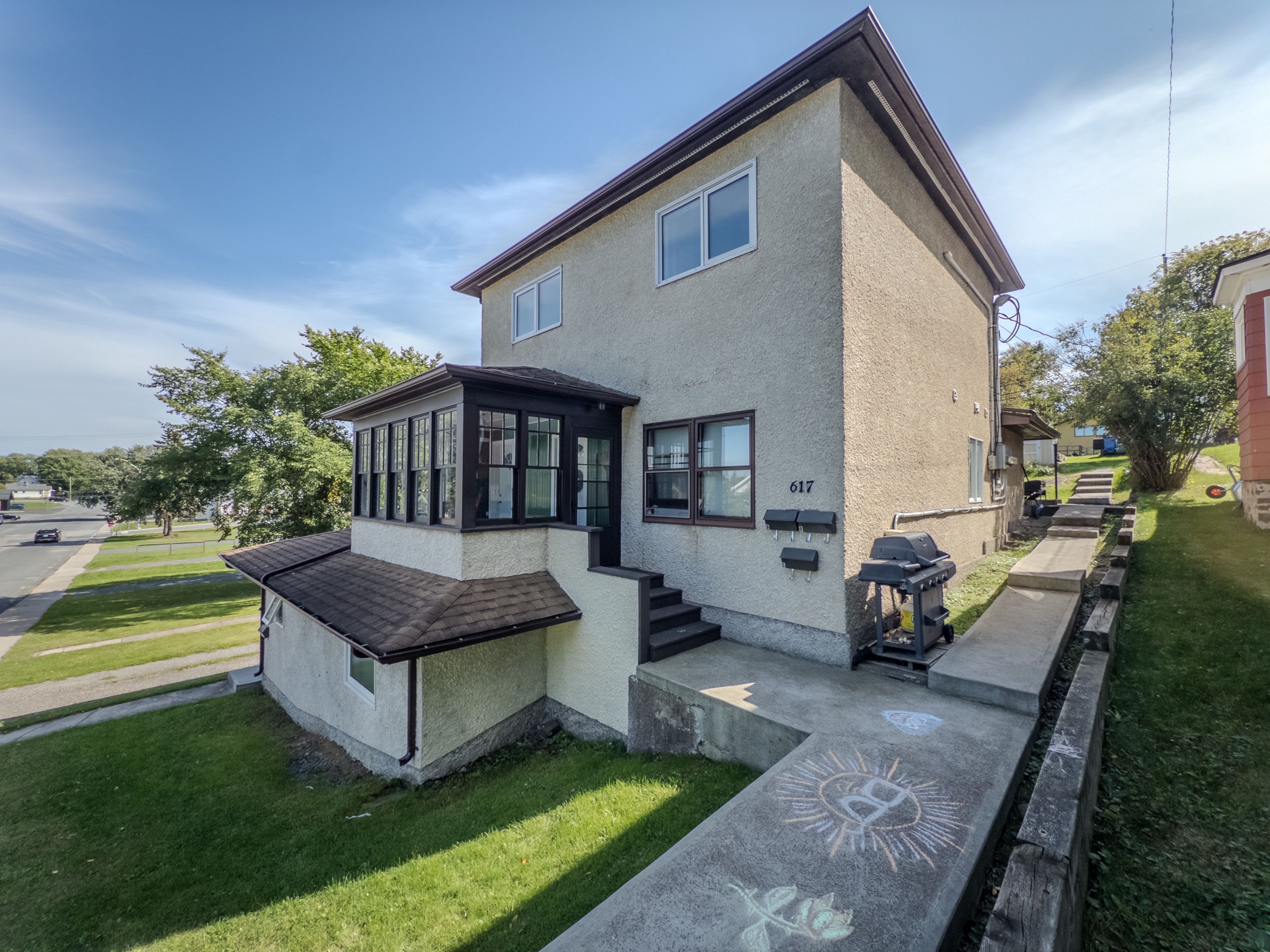 617 First Street S, Kenora, On P9n 1e1
