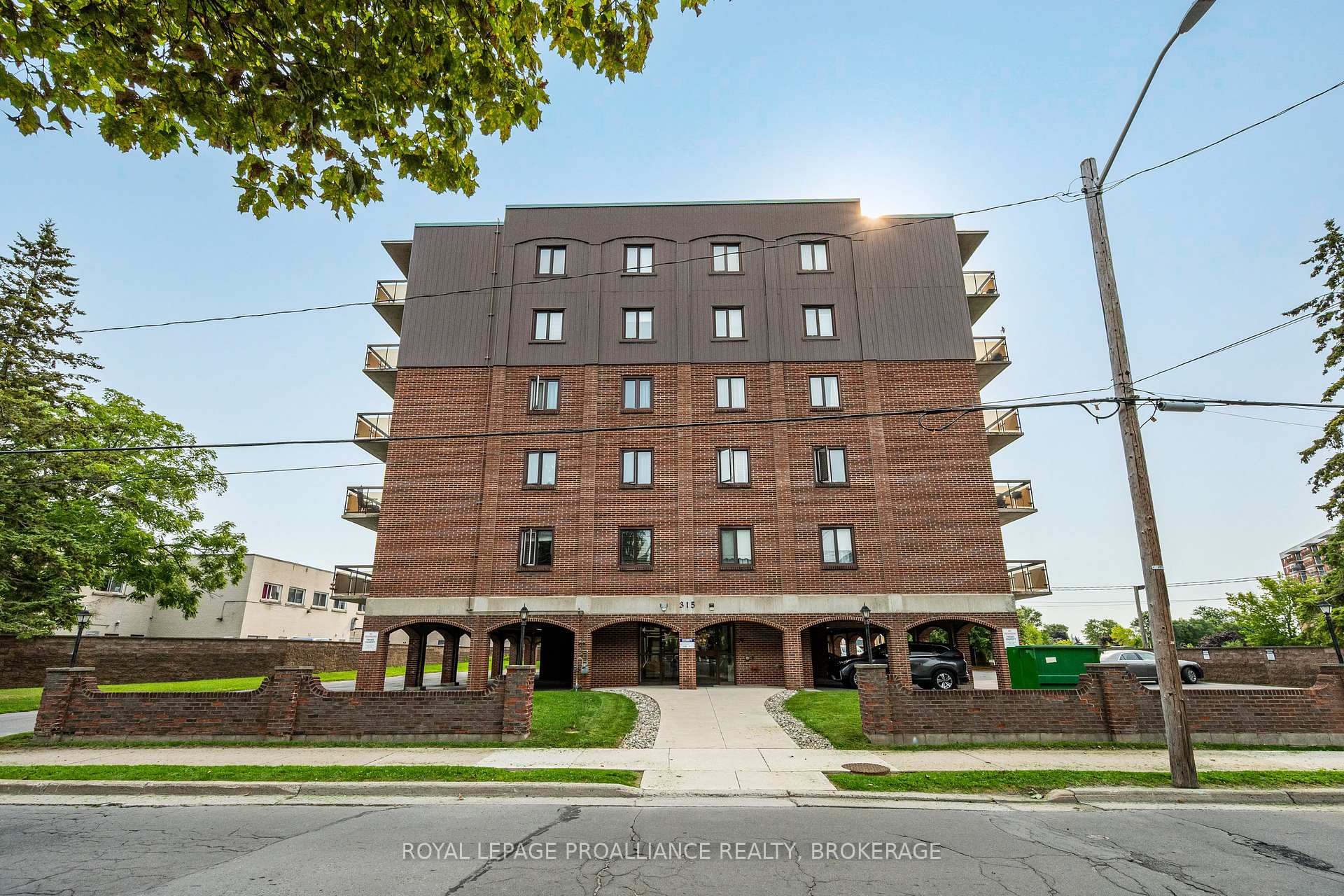 315 Regent Street 201, Kingston, On K7l 4k7