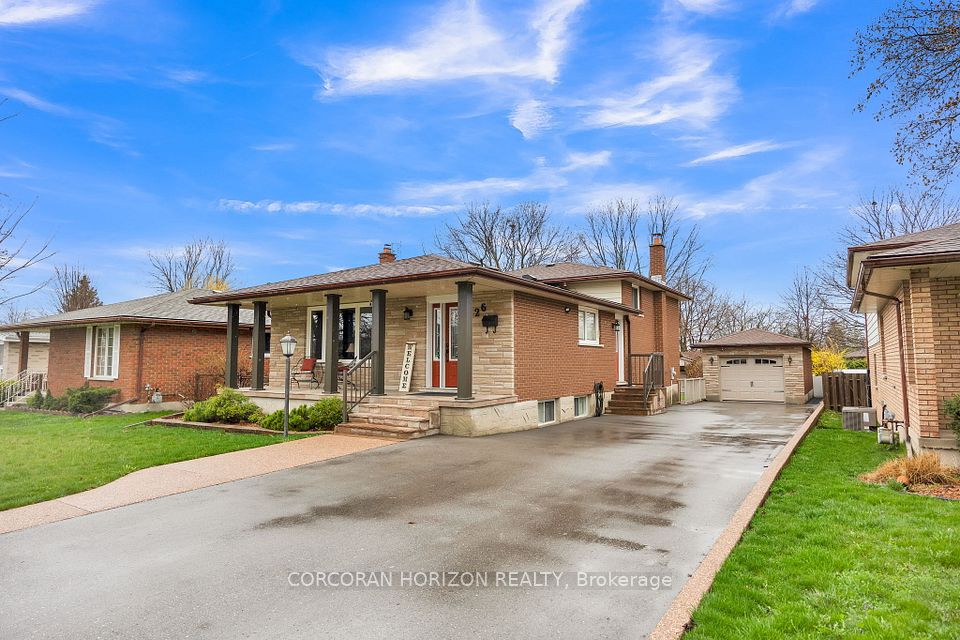 26 Alexander Avenue, Cambridge, On N1r 5k6