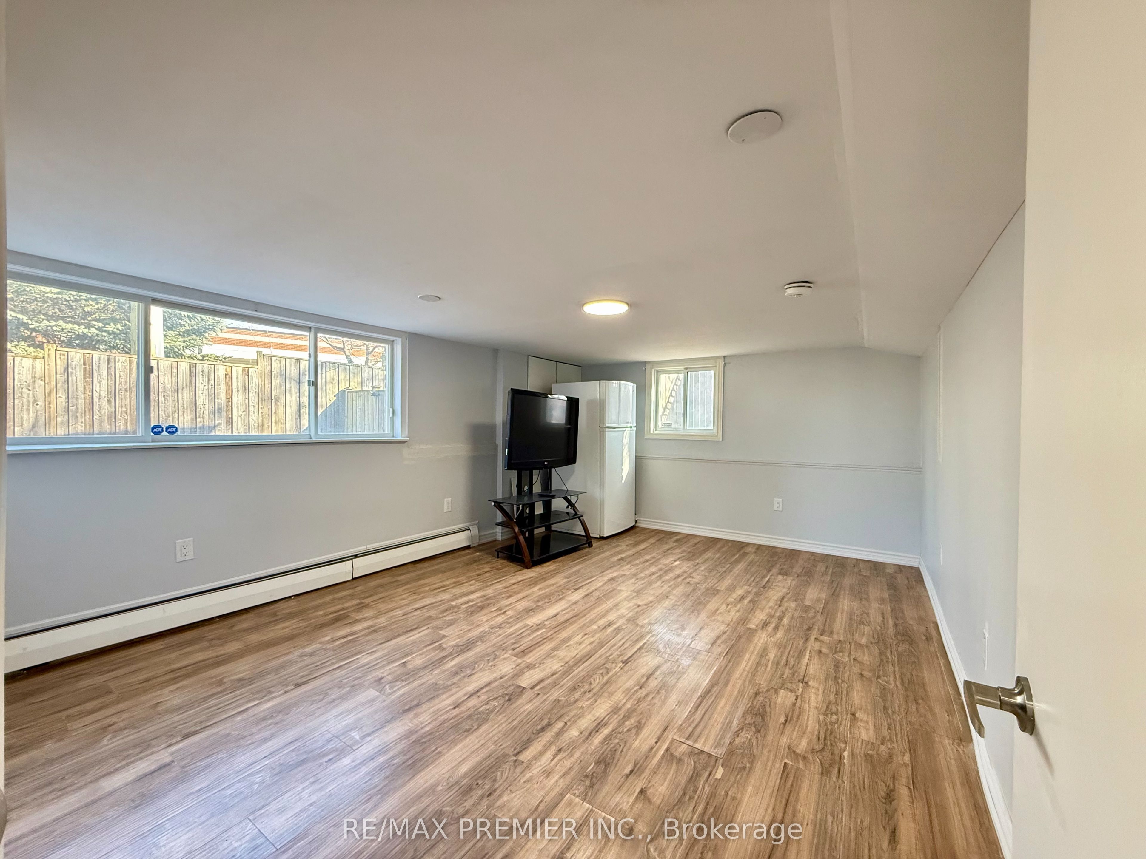 288 Scott Street Lower, St. Catharines, On L2n 1j3