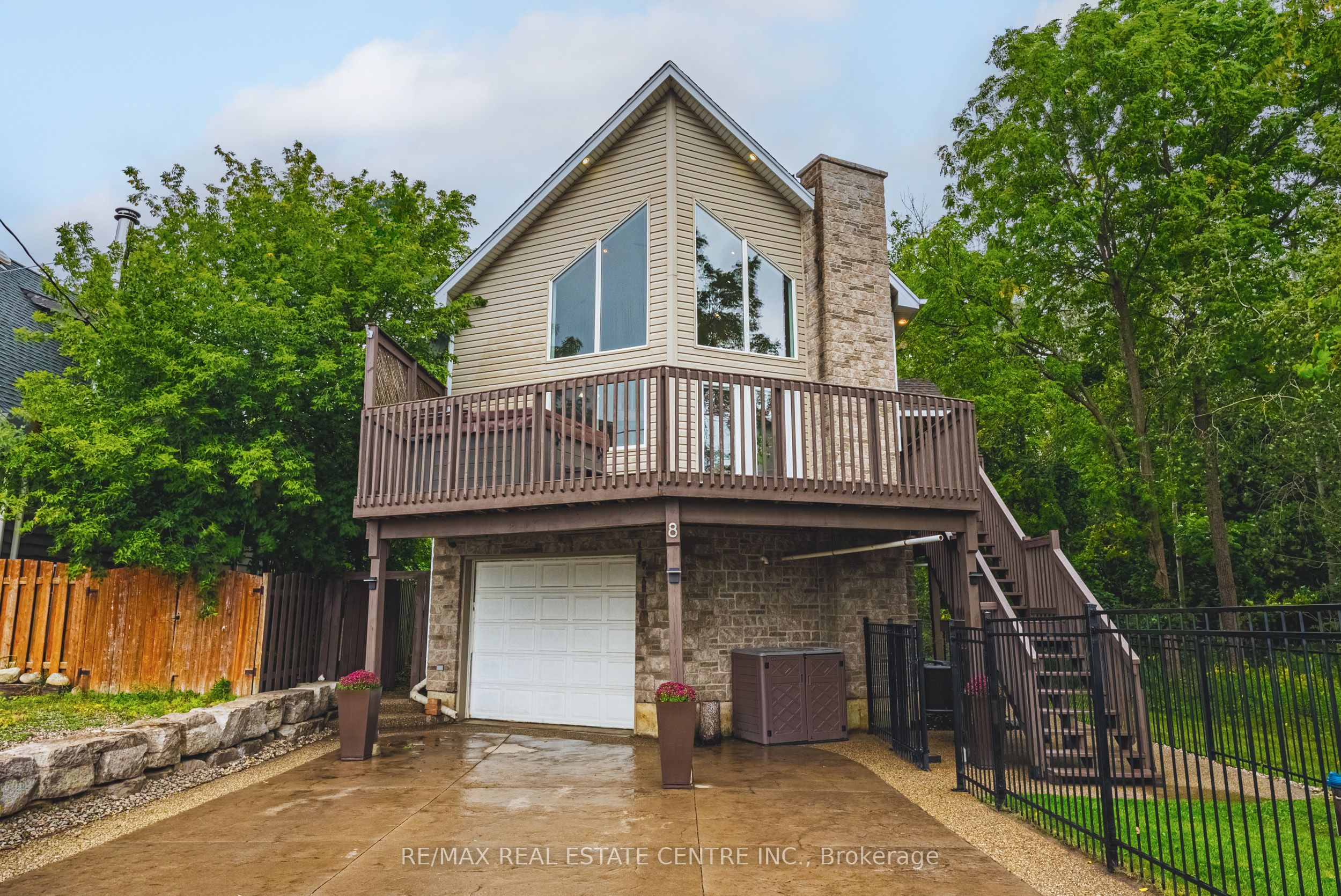 8 Lake Road, Puslinch, On N3c 2v4