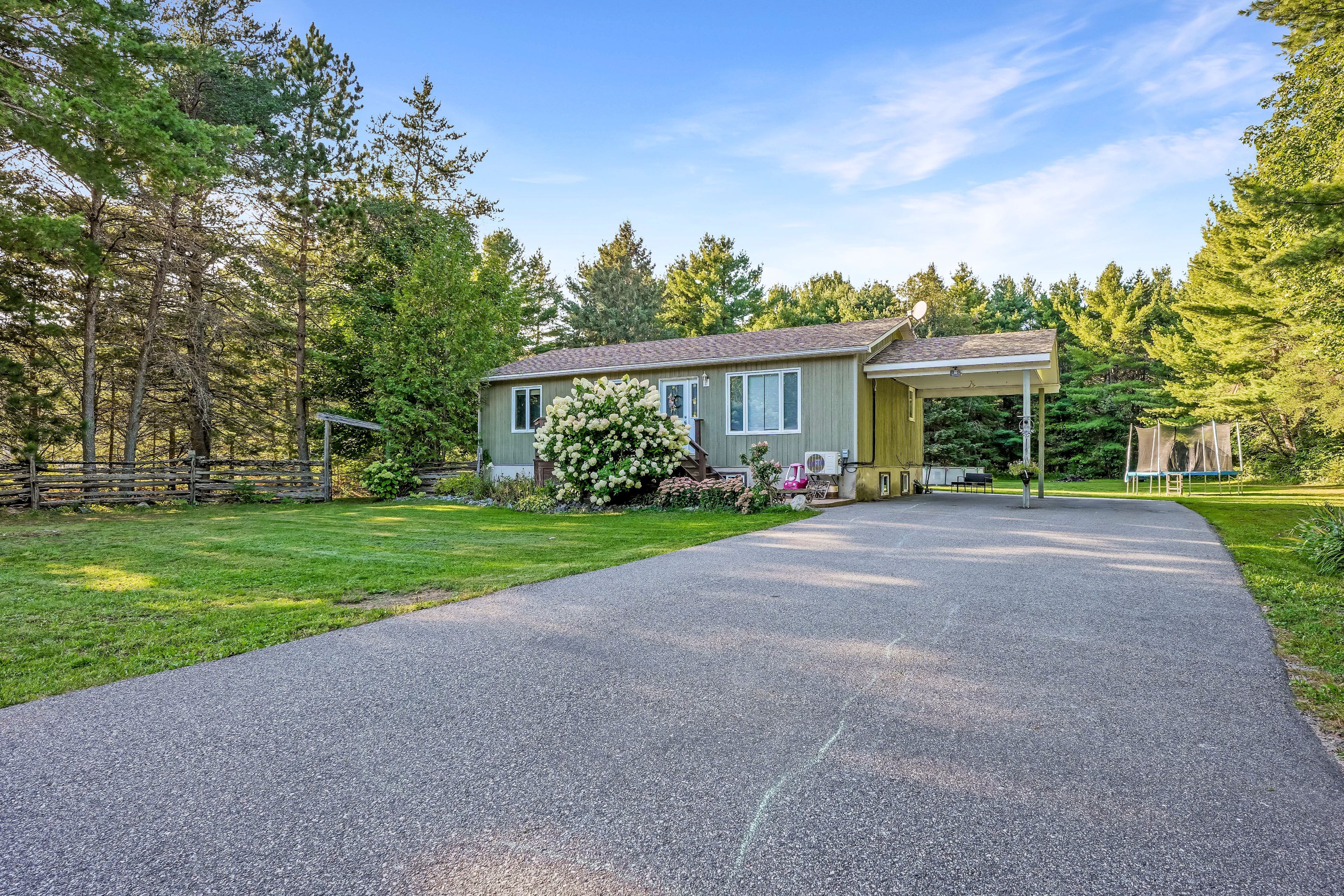 528 South Baptiste Lake Road, Hastings Highlands, On K0l 1c0