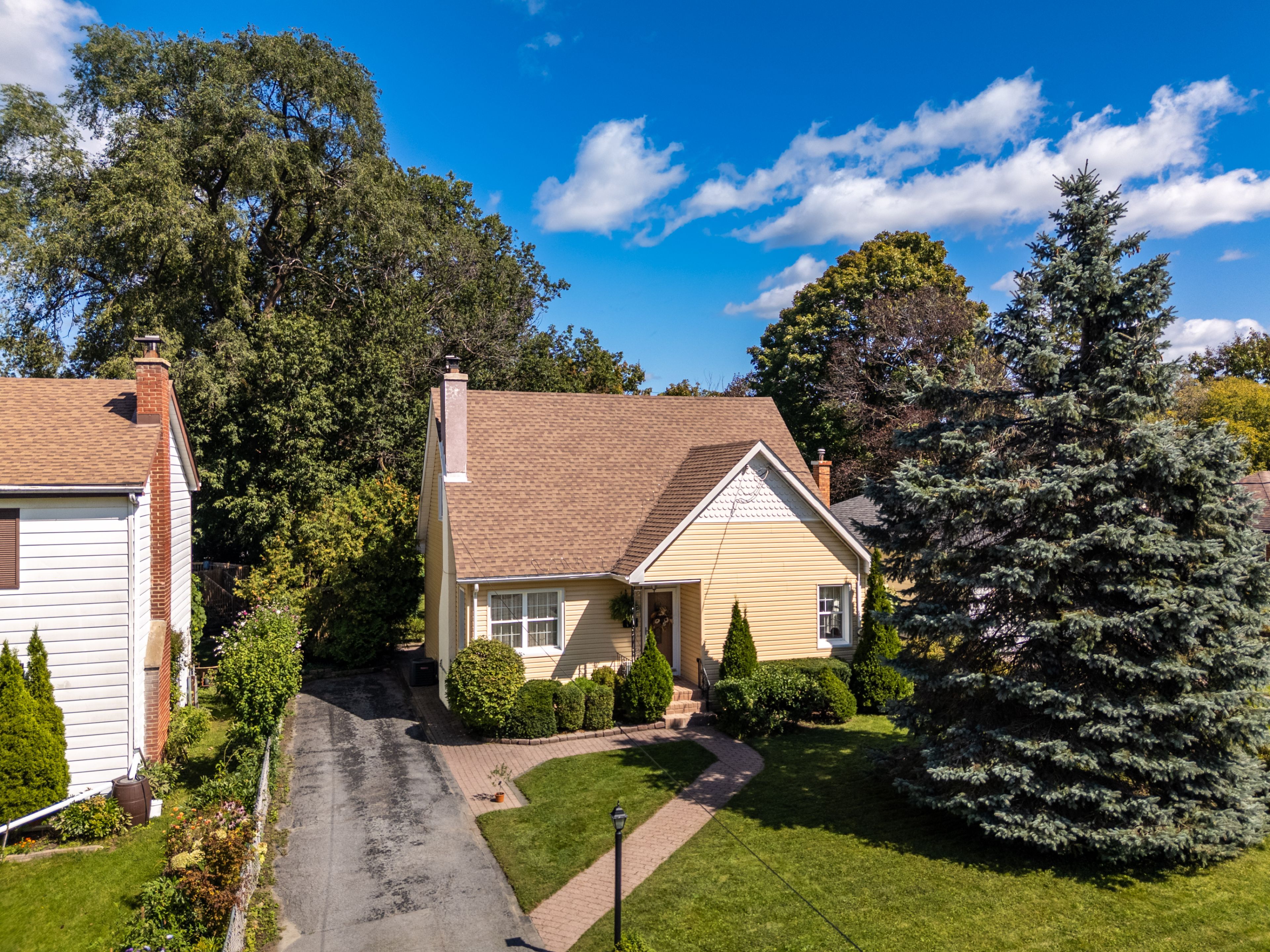 15 Alexander Street, Kingston, On K7m 3h1