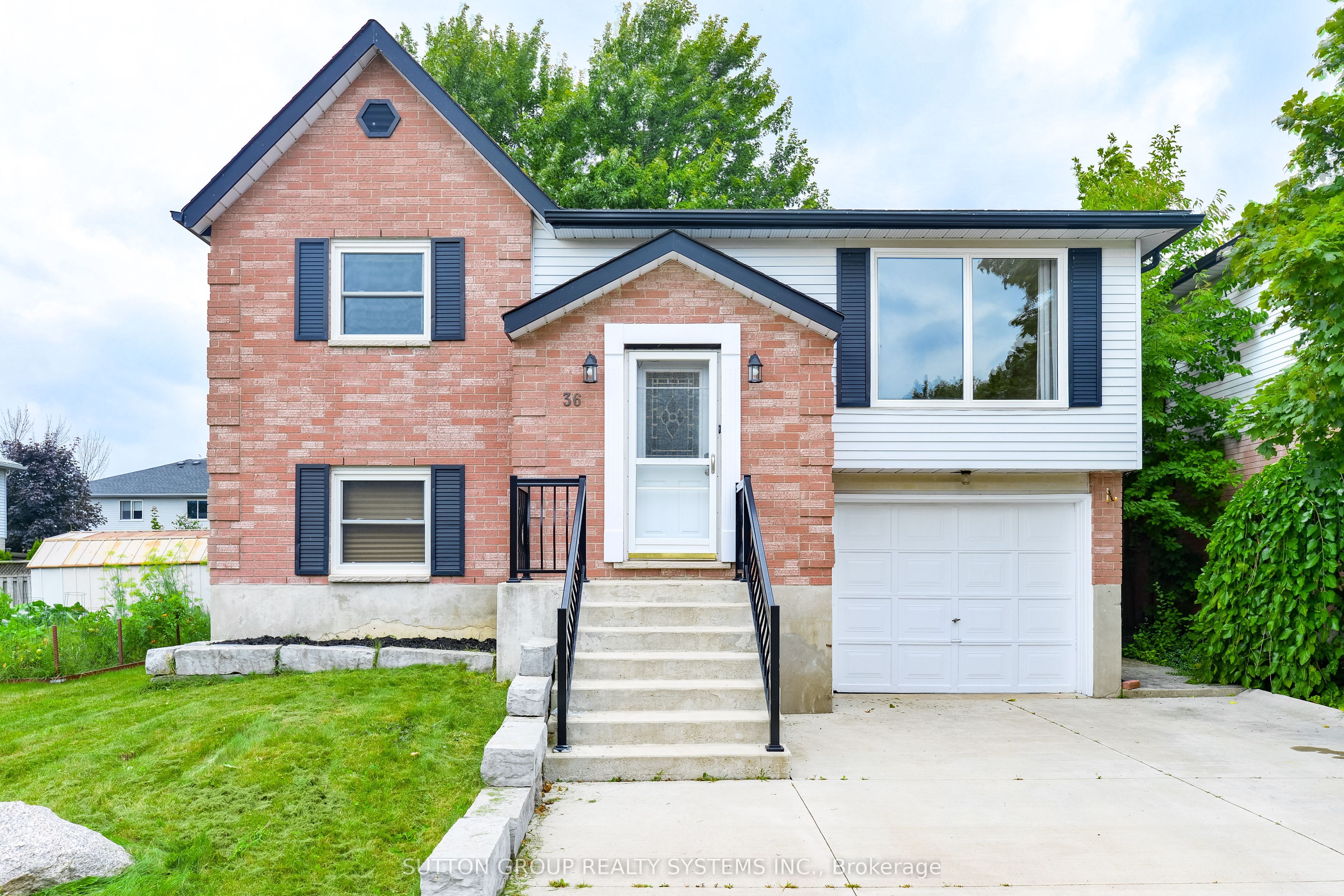 36 Enfield Drive Upper, Cambridge, On N1p 1a5