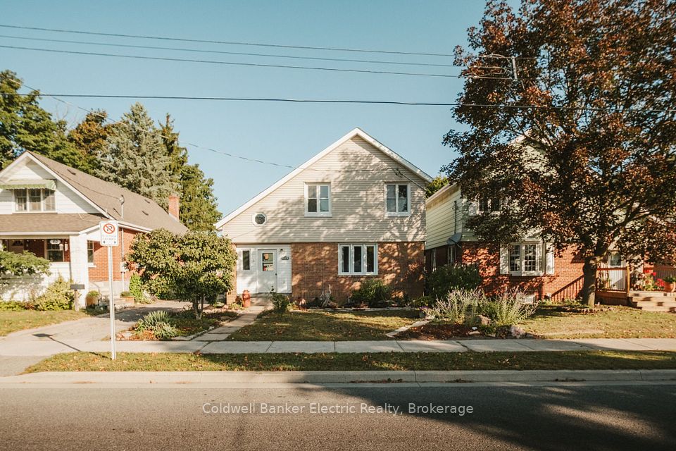 150 Montgomery Street, Peterborough, On K9j 1w9