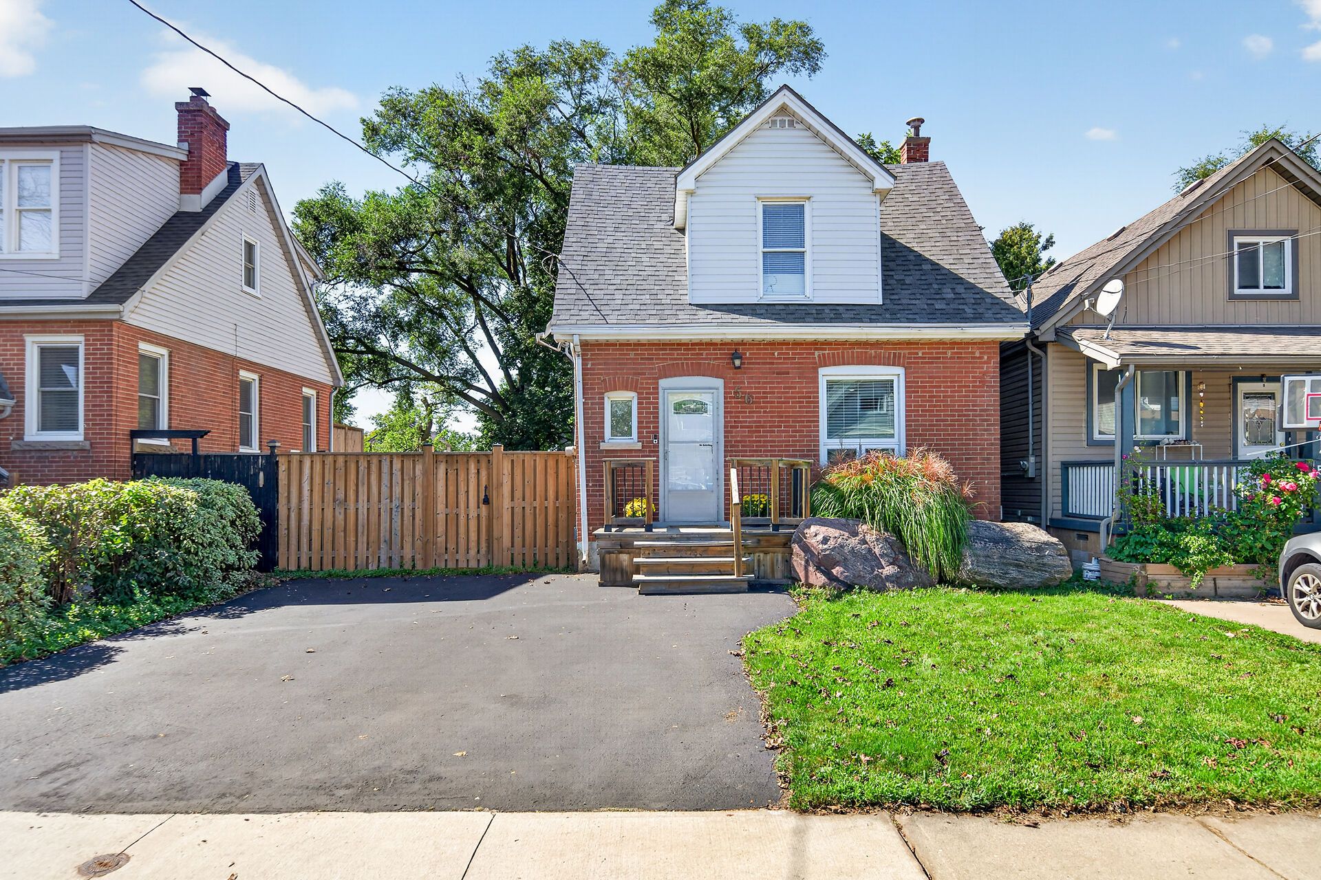 56 East 23rd Street, Hamilton, On L8v 2w6