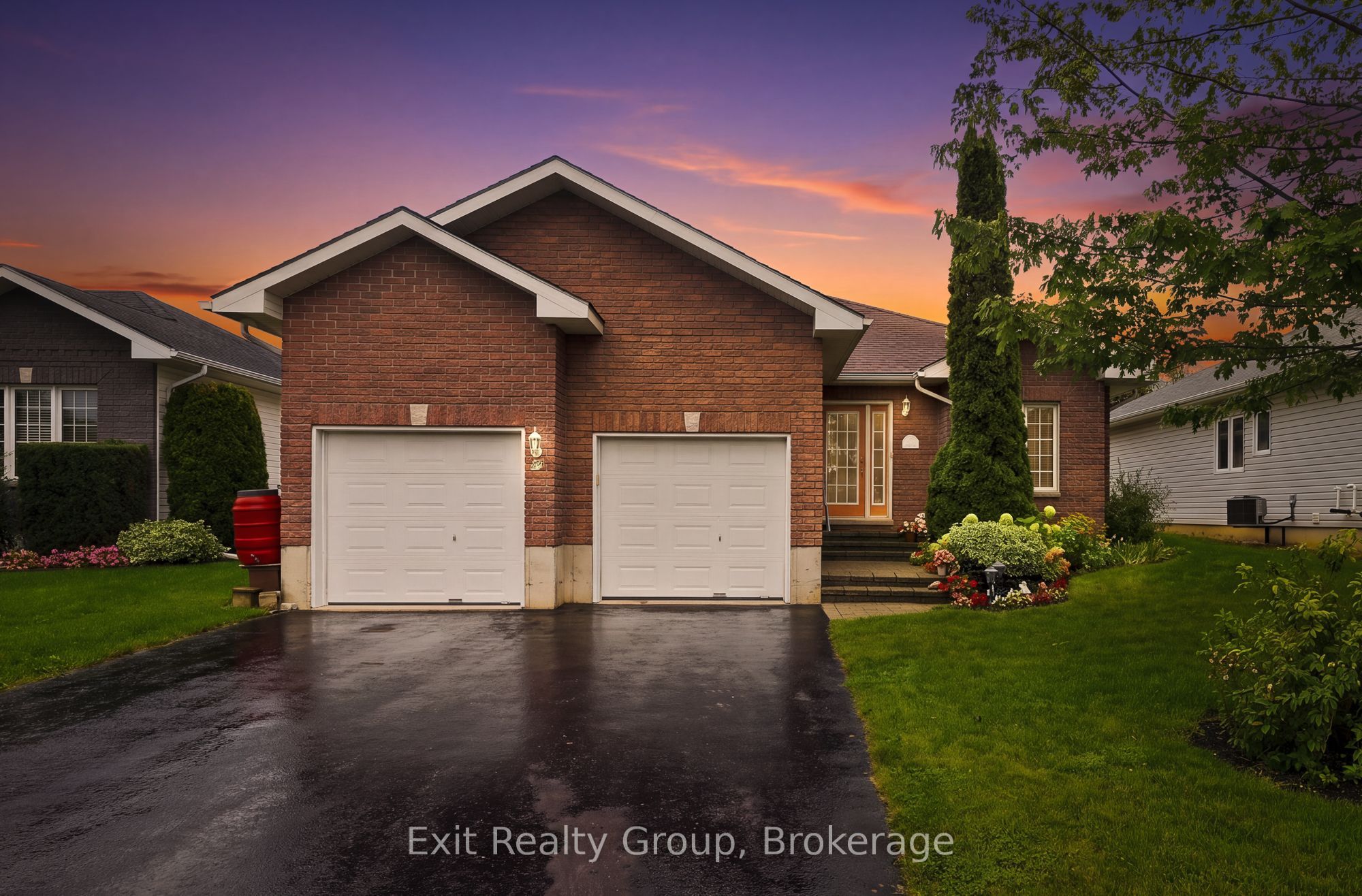 26 Aletha Drive, Prince Edward County, On K0k 3l0
