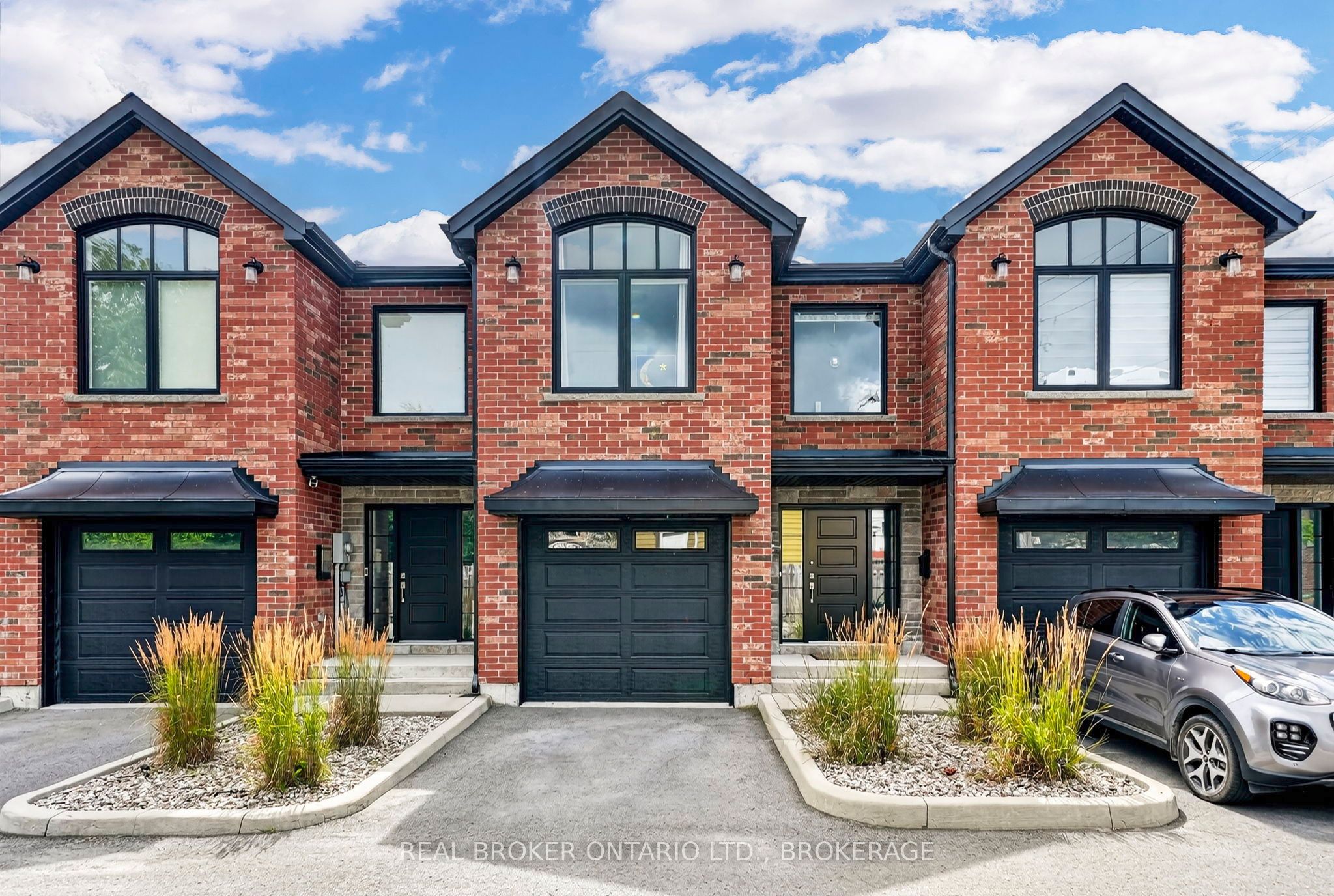2-C Mcconnell Avenue, Cornwall, On K6h 4k9
