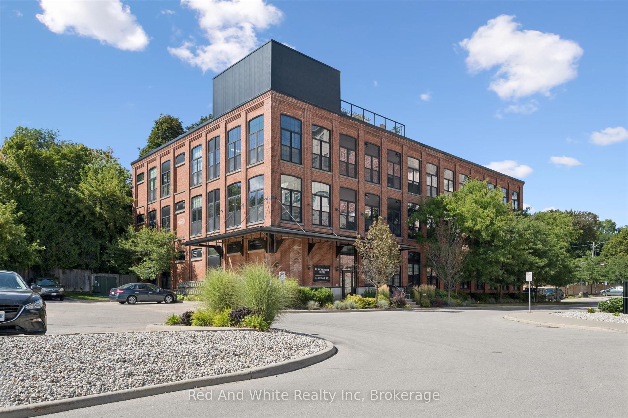 24 Cedar Street 106, Cambridge, On N1s 0b2