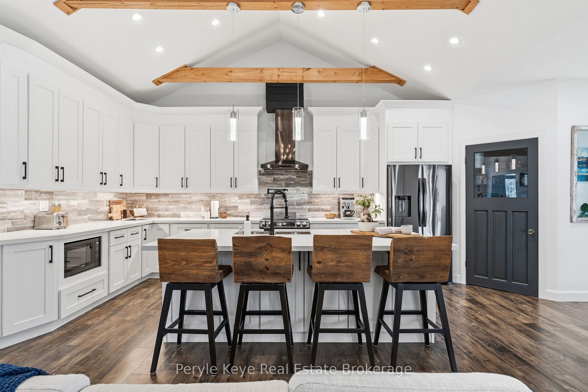 1056 Xavier Street, Gravenhurst, On P0e 1g0