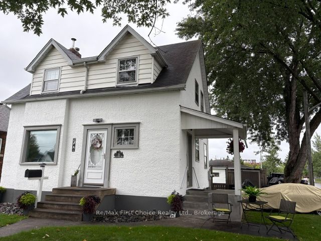 746 S Norah Street S, Thunder Bay, On P7e 1p7