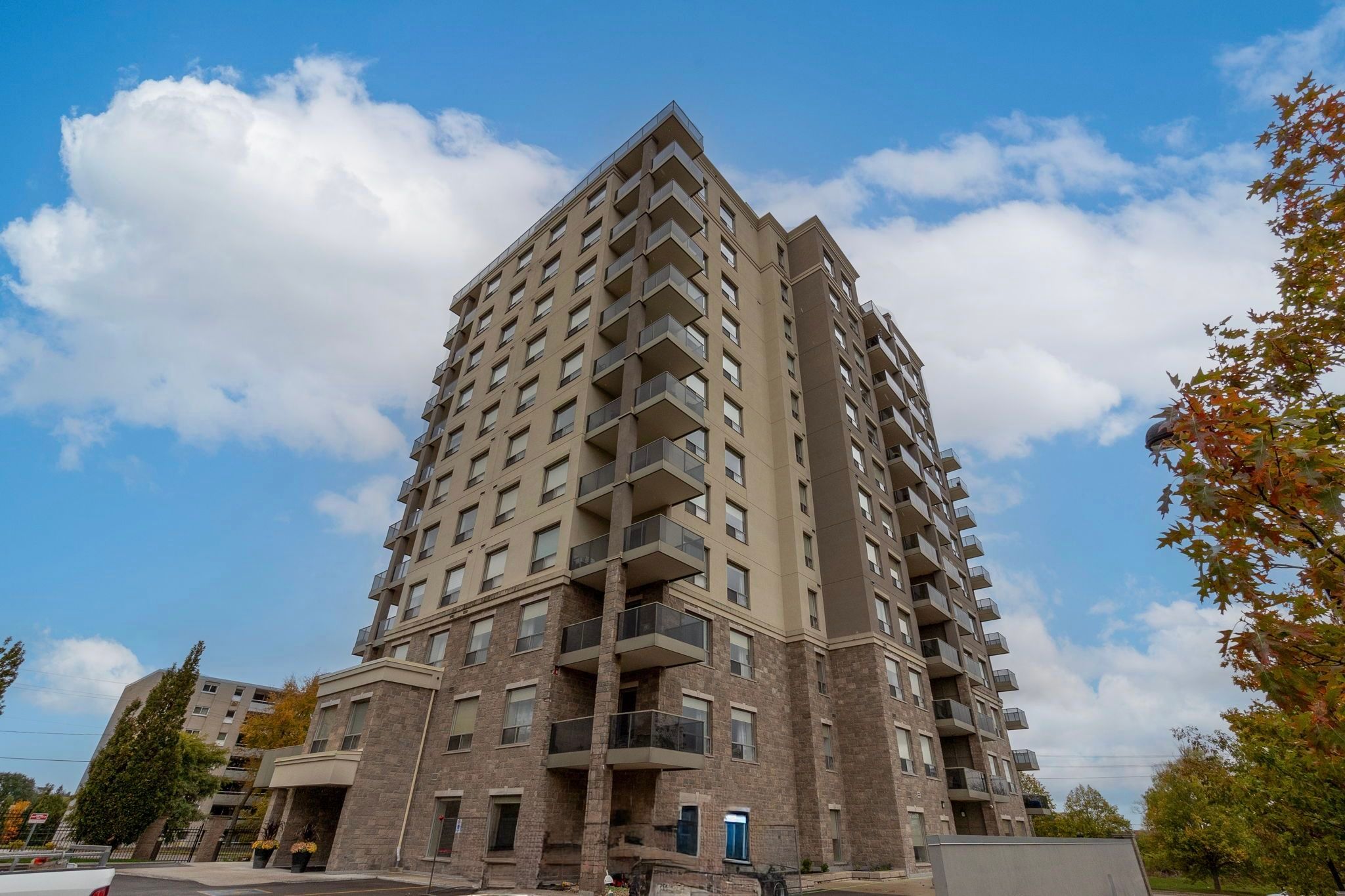 223 Erb Street W 1202, Waterloo, On N2l 0b3