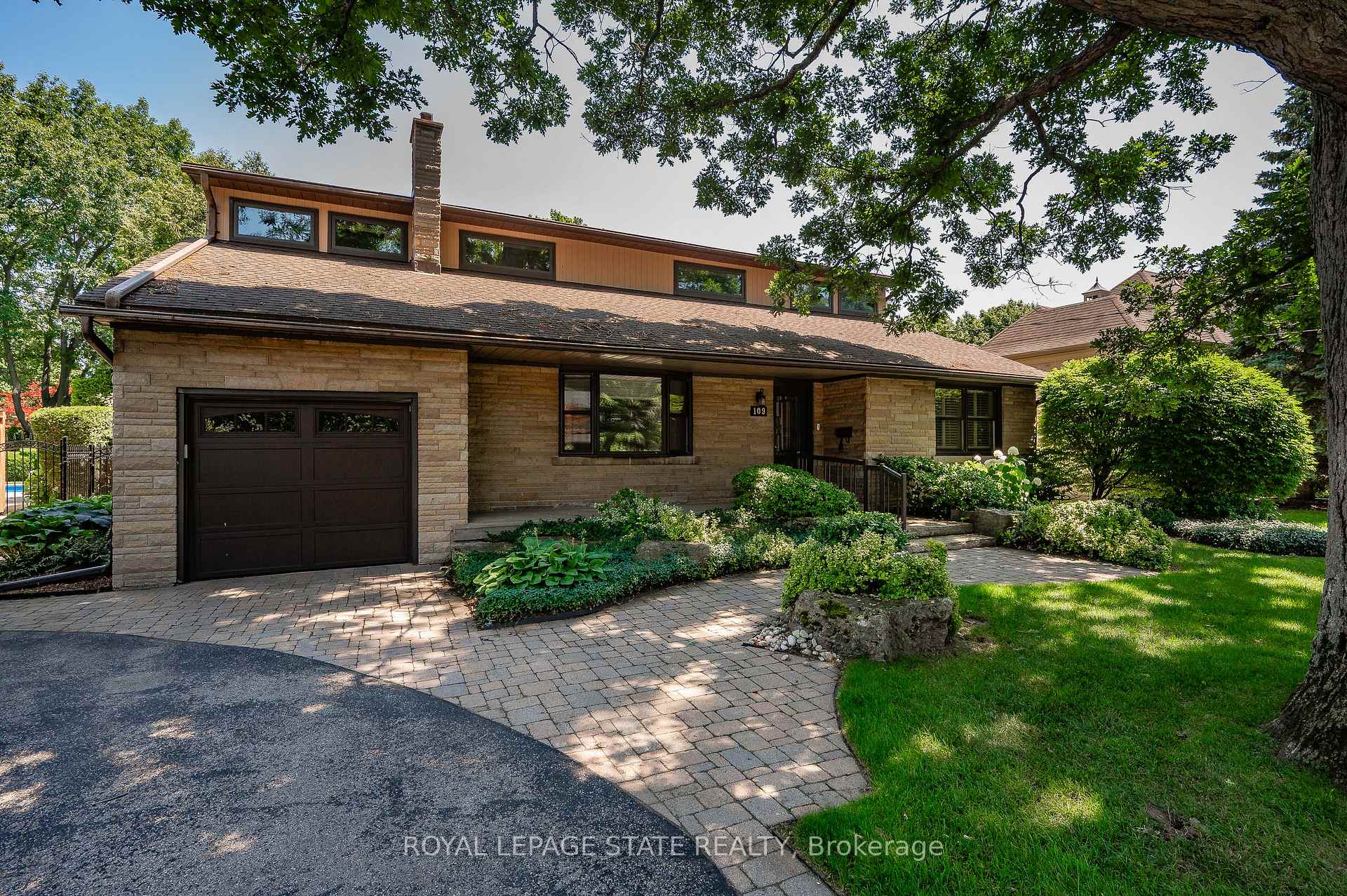 109 Rosemary Lane, Hamilton, On L9g 2k4
