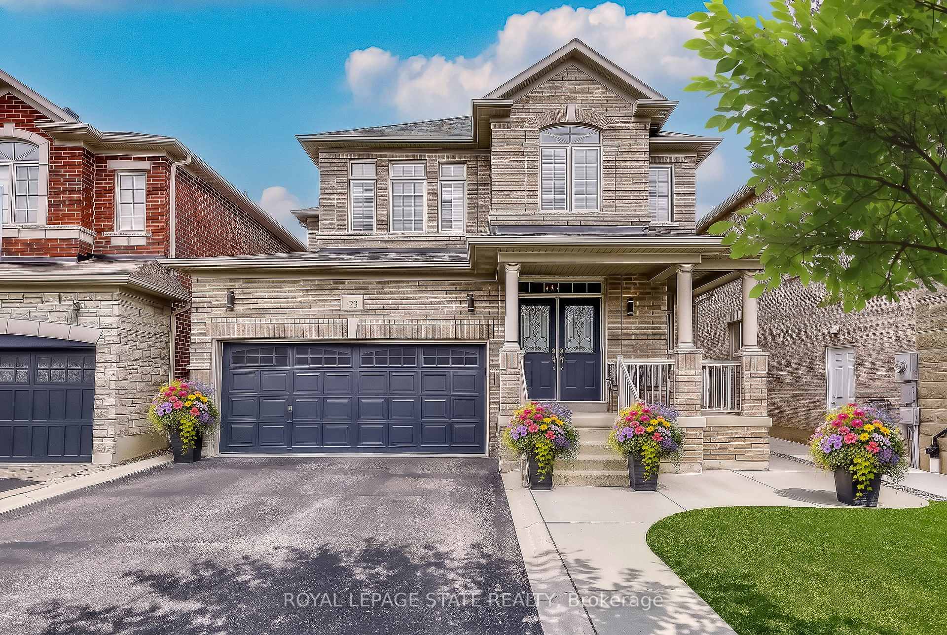 23 Mcknight Avenue, Hamilton, On L8b 0r5