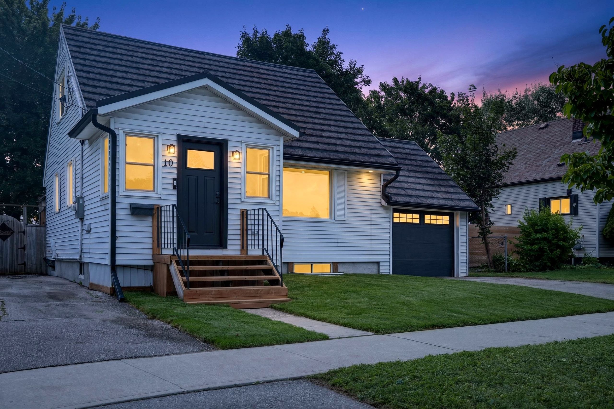 10 Churchill Crescent W, Centre Wellington, On N1m 2j4