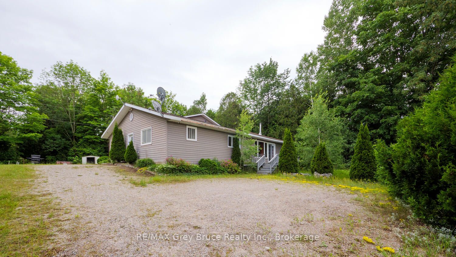 1477 Highway 6 Highway, South Bruce Peninsula, On N0h 2t0