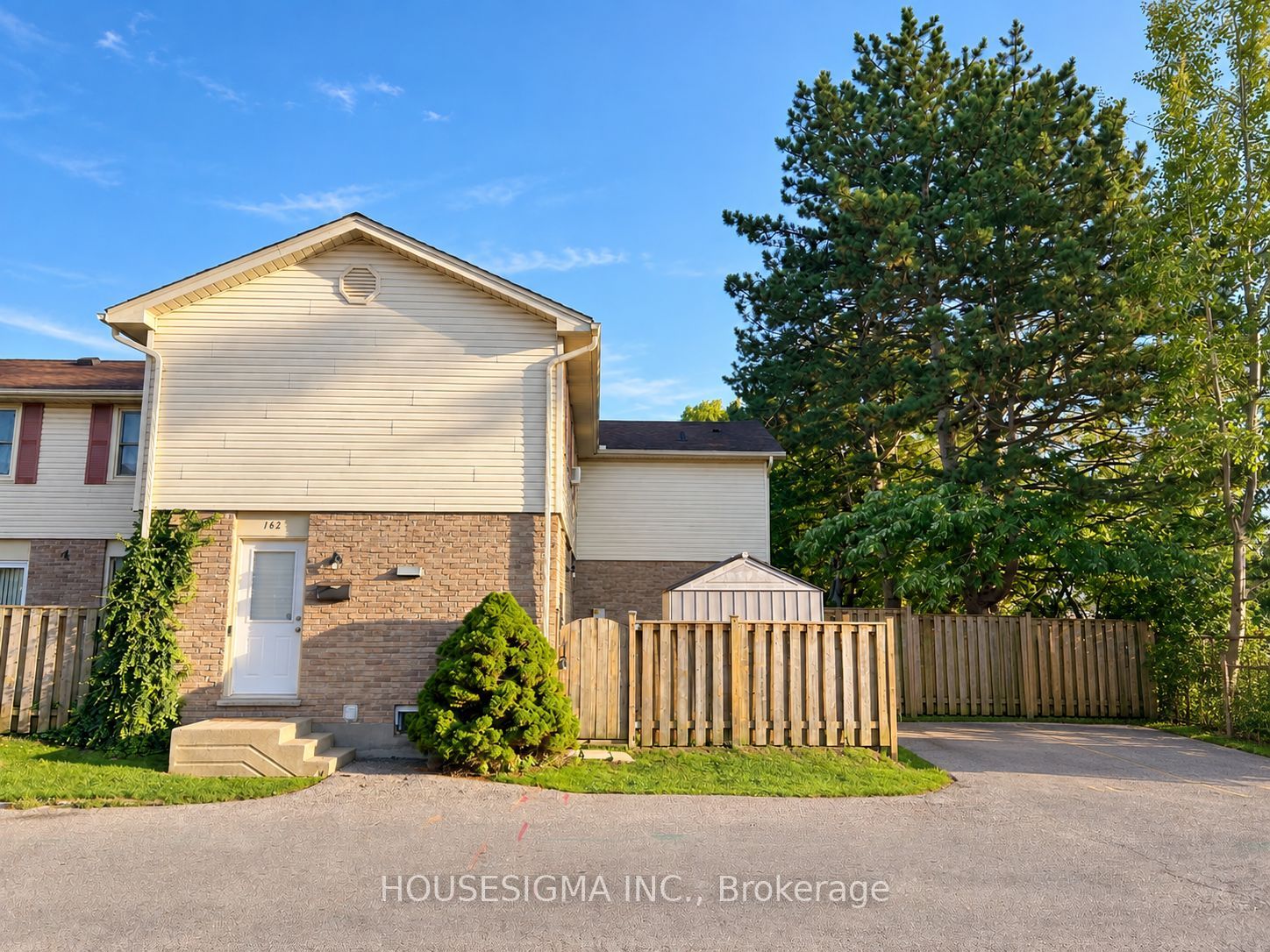 230 Clarke Road 162, London East, On N5w 5p8