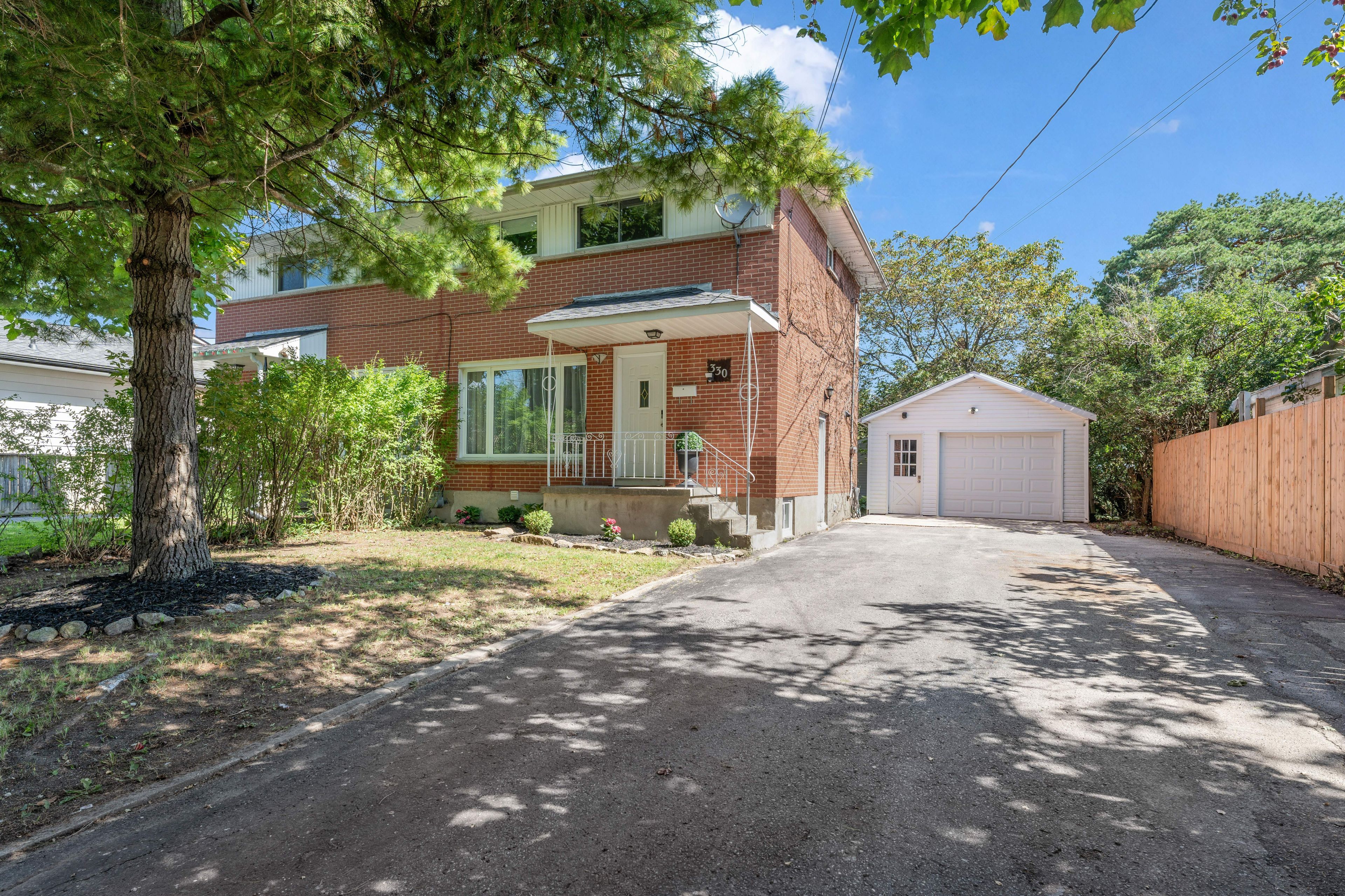 330 Meadowcrest Road, Kingston, On K7m 3s3