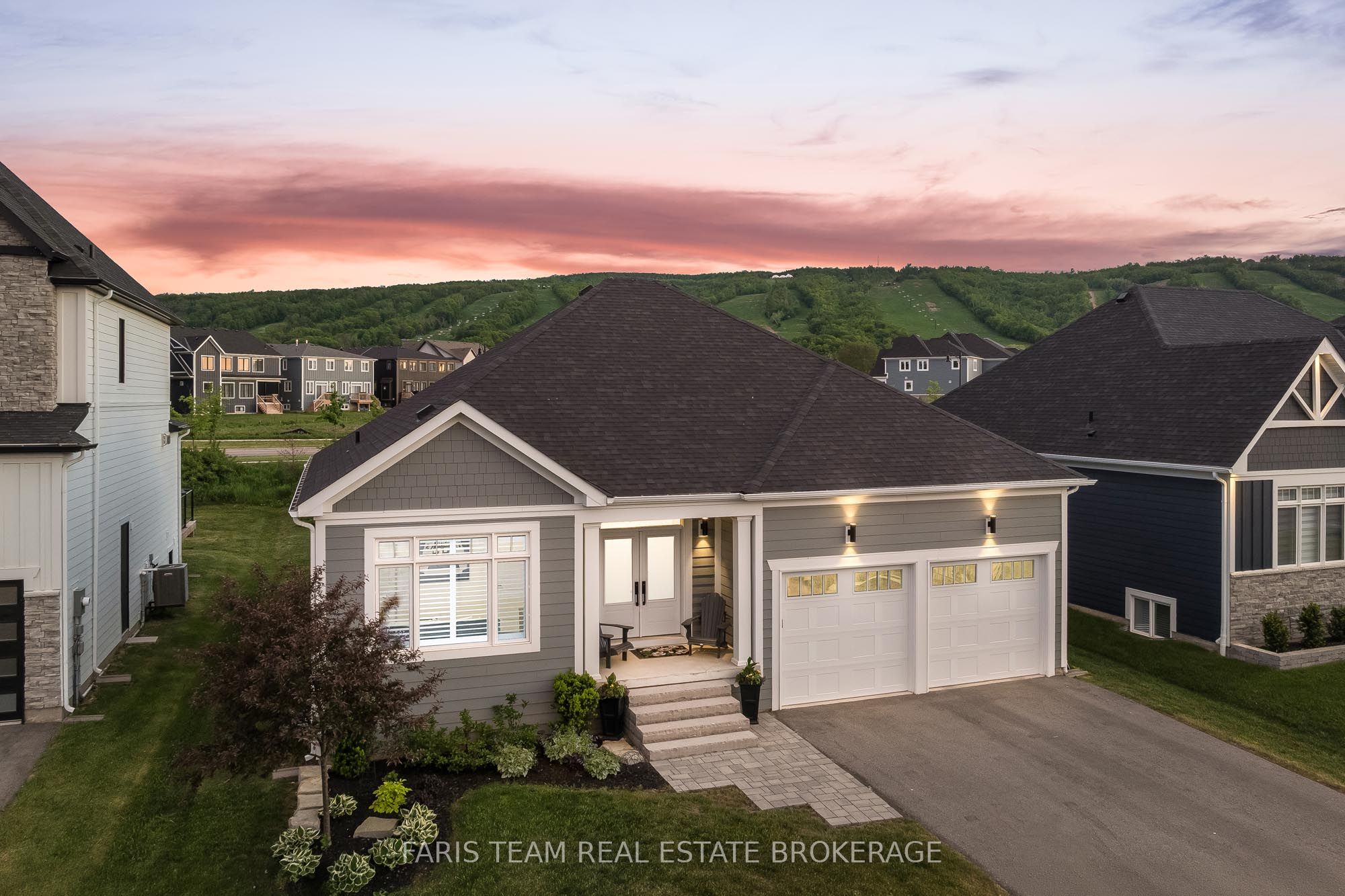 107 Stillwater Crescent, Blue Mountains, On L9y 4p5