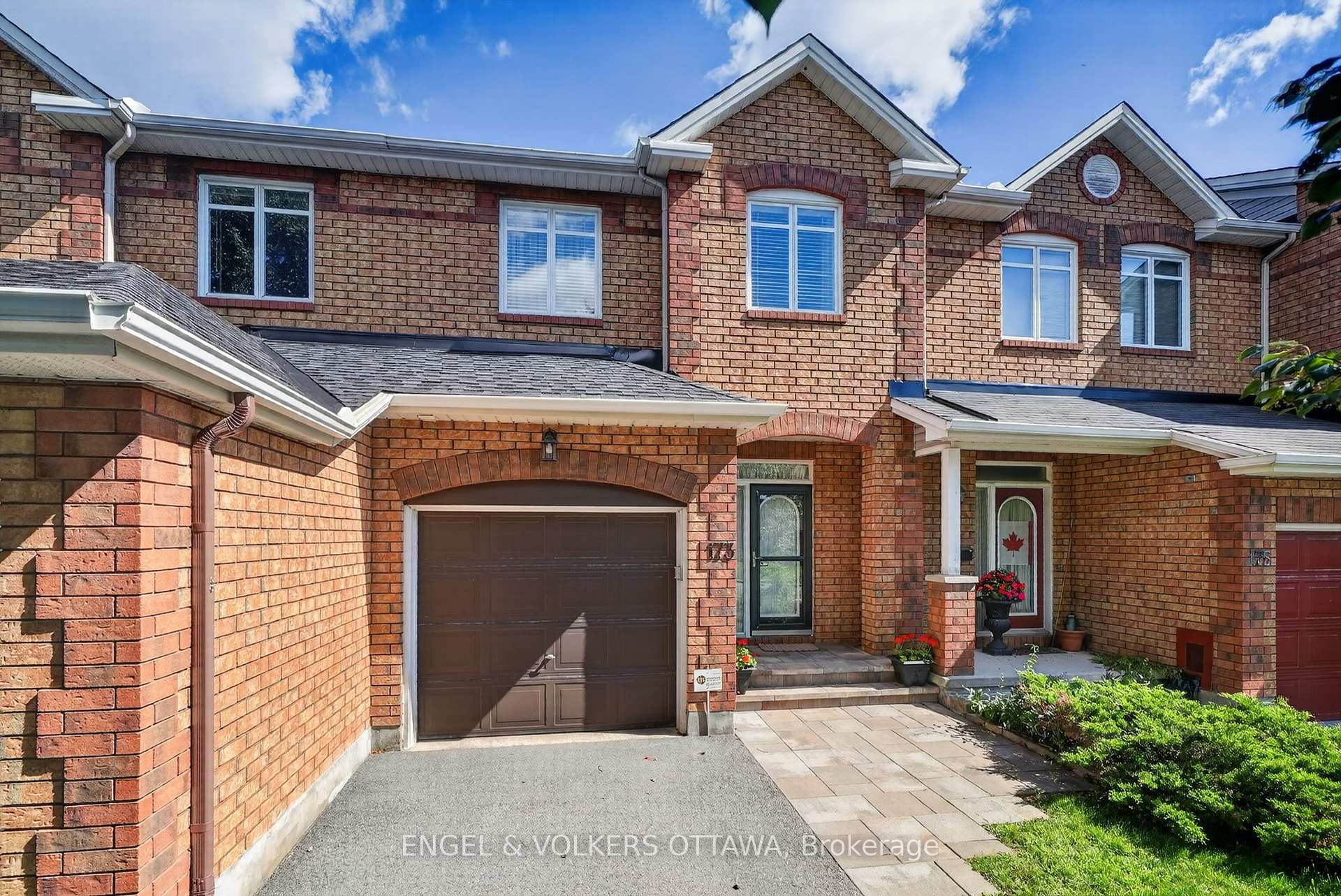 173 Hearst Way, Kanata, On K2l 4g6