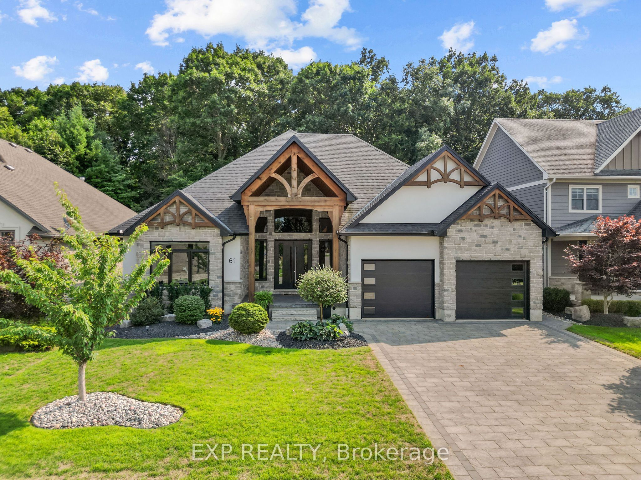 61 Ashby Crescent, Strathroy-Caradoc, On N7g 0a7