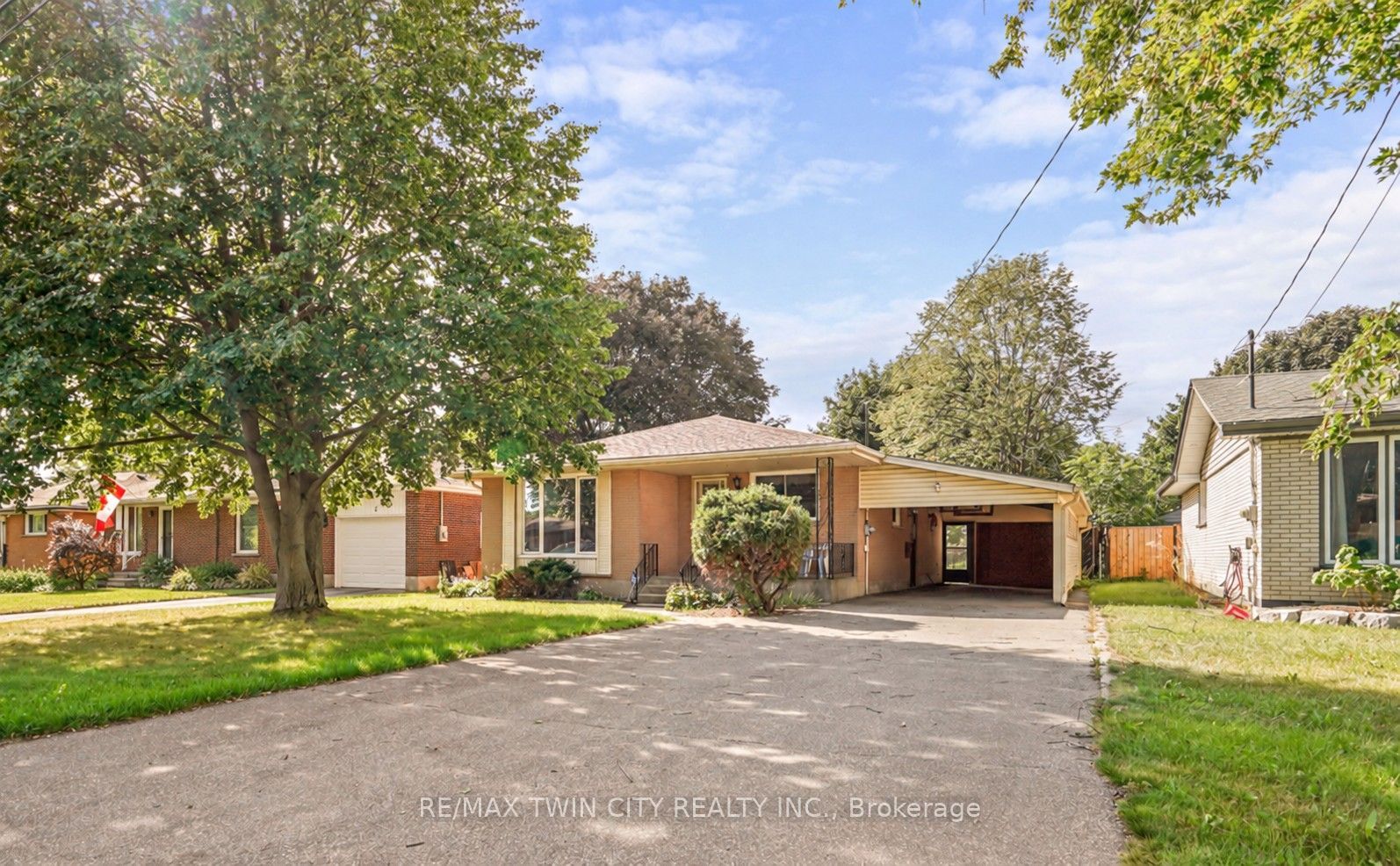 4 Waddington Street, Brantford, On N3r 2r1