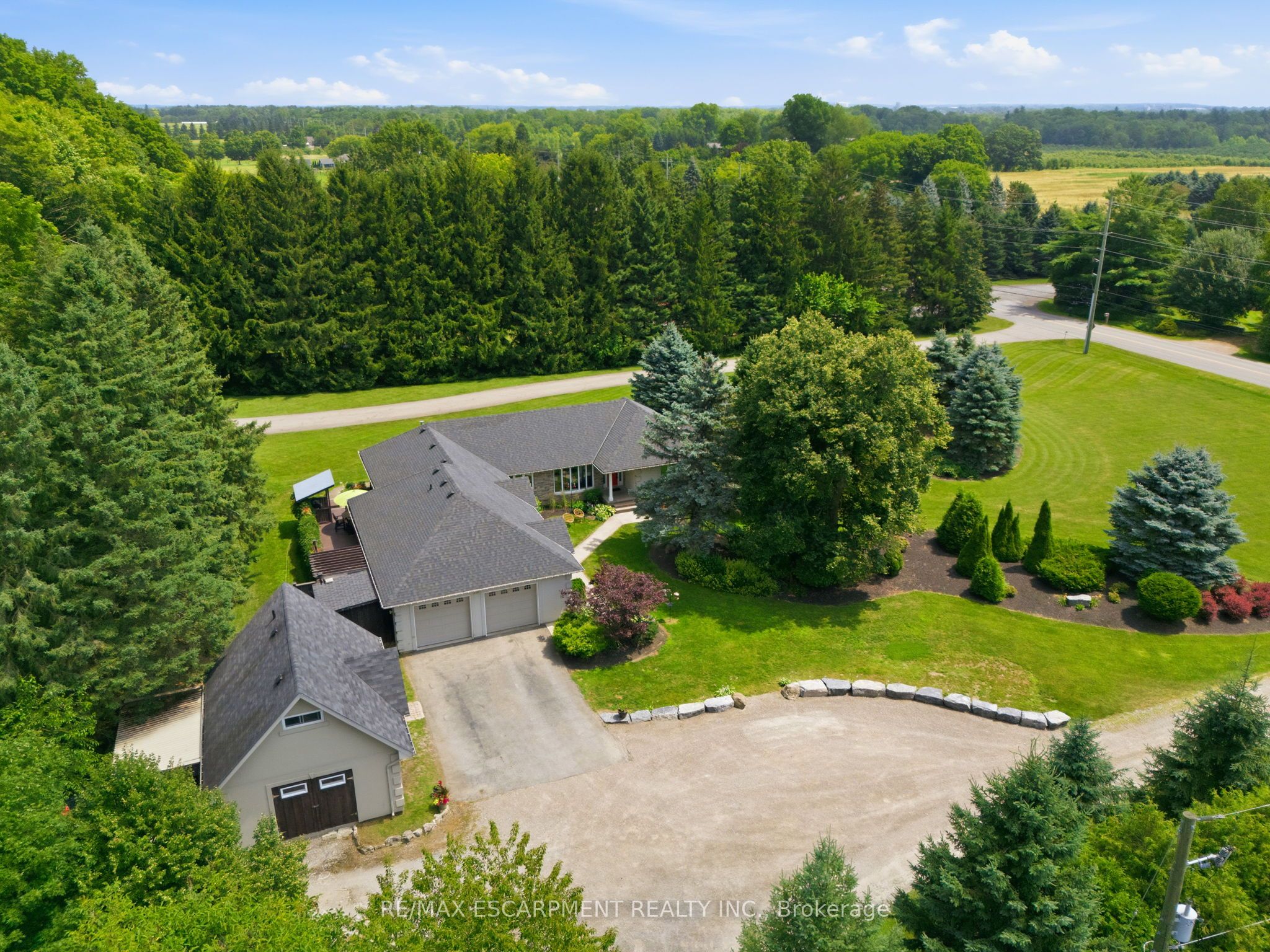 19 Concession 5 E, Hamilton, On L8b 1k4