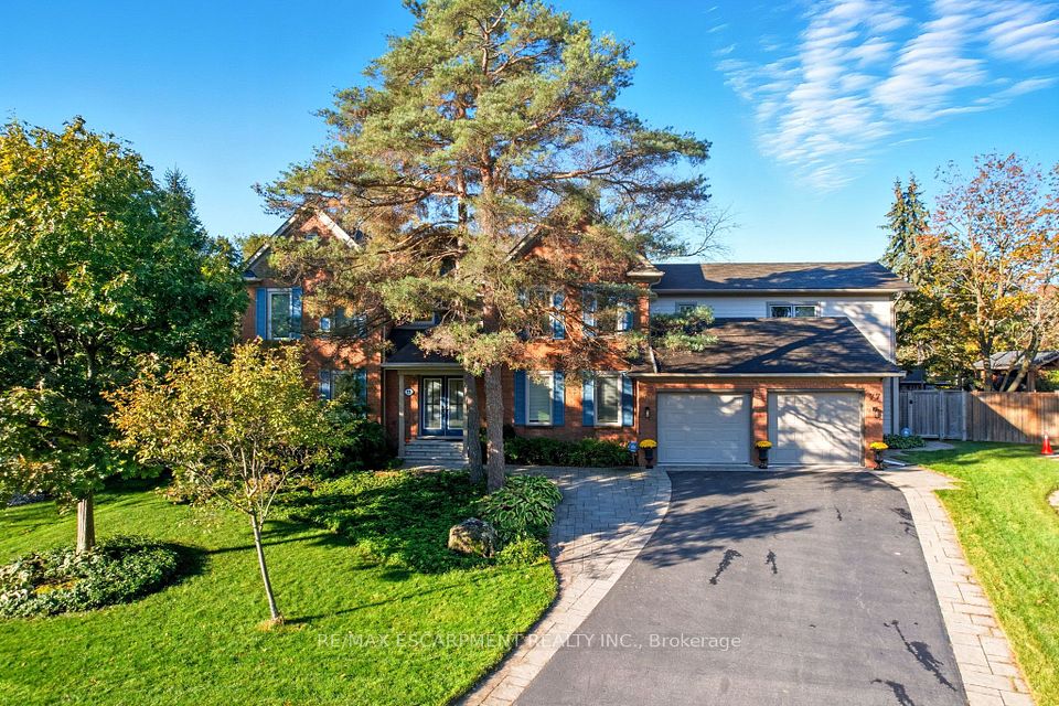 77 Flanders Drive, Hamilton, On L8b 0g6