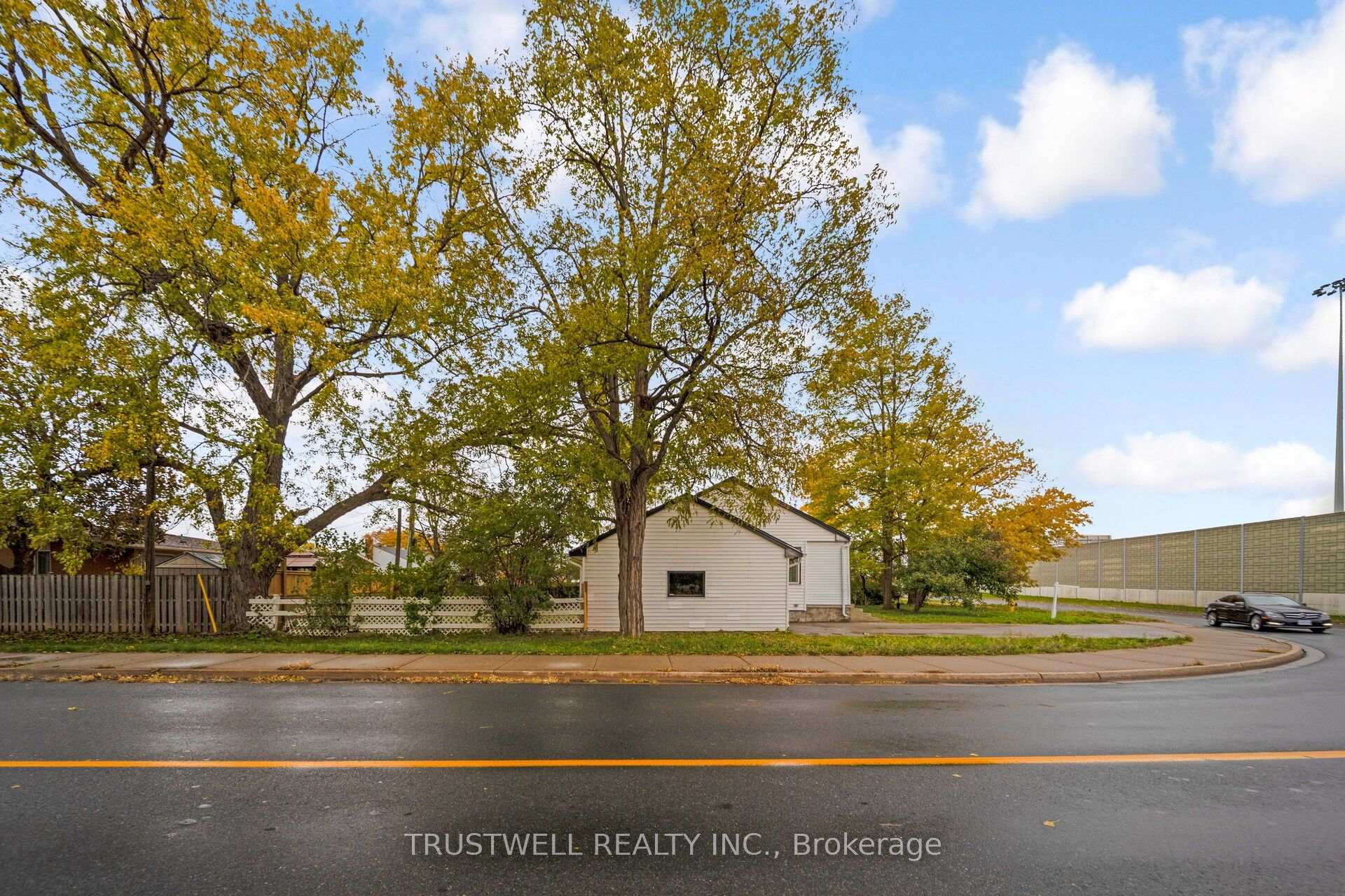 5 Meadowvale Drive, St. Catharines, On L2n 3z6