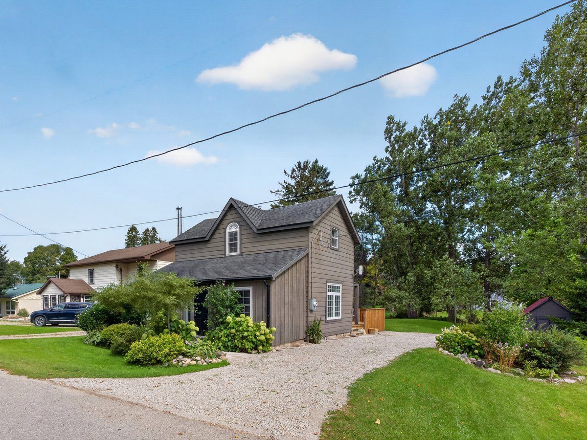 5 John Street, Chatsworth, On N0h 1g0