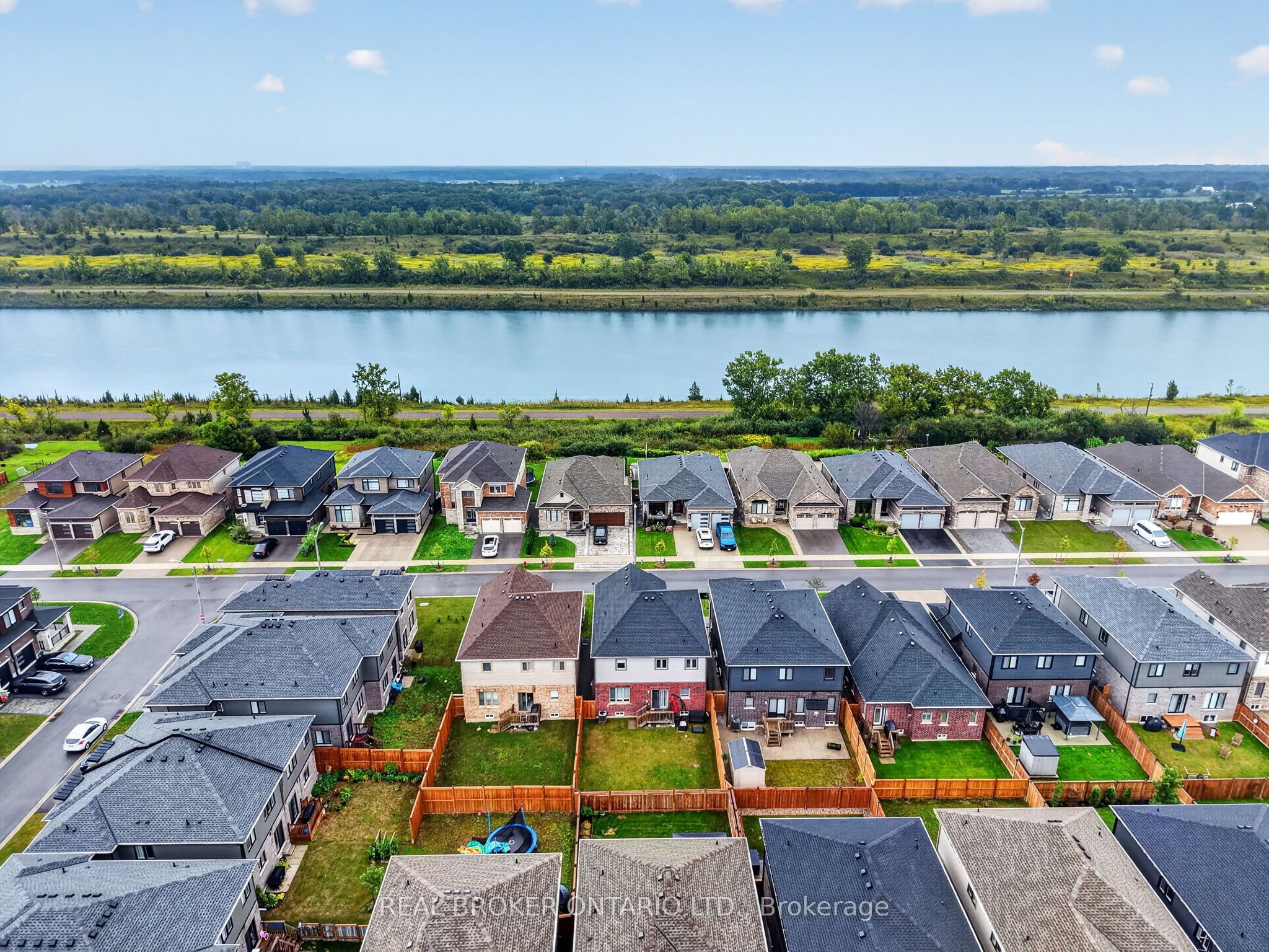 205 Shoreview Drive, Welland, On L3b 0h3