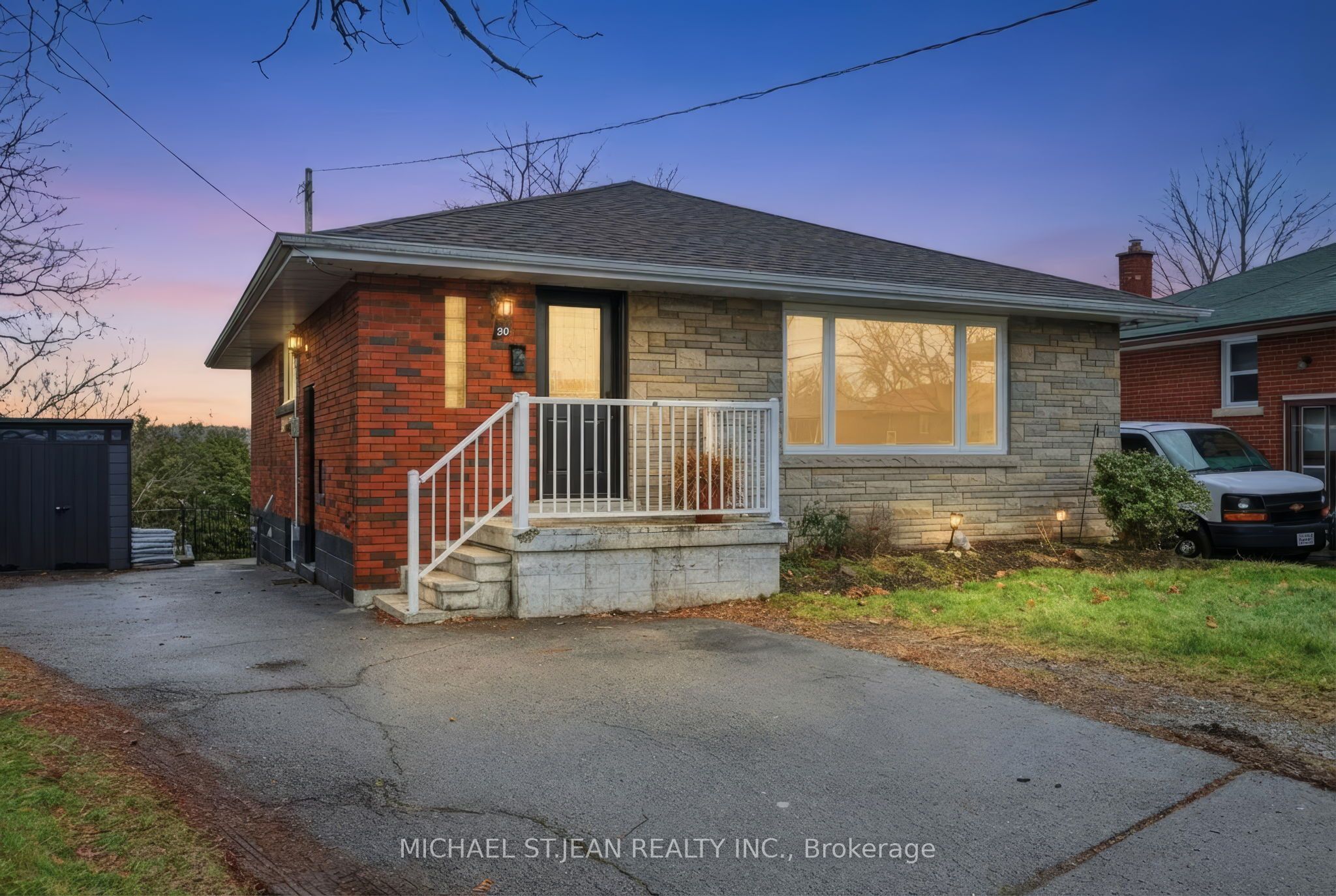 20 Nelligan Place, Hamilton, On L8k 4x7