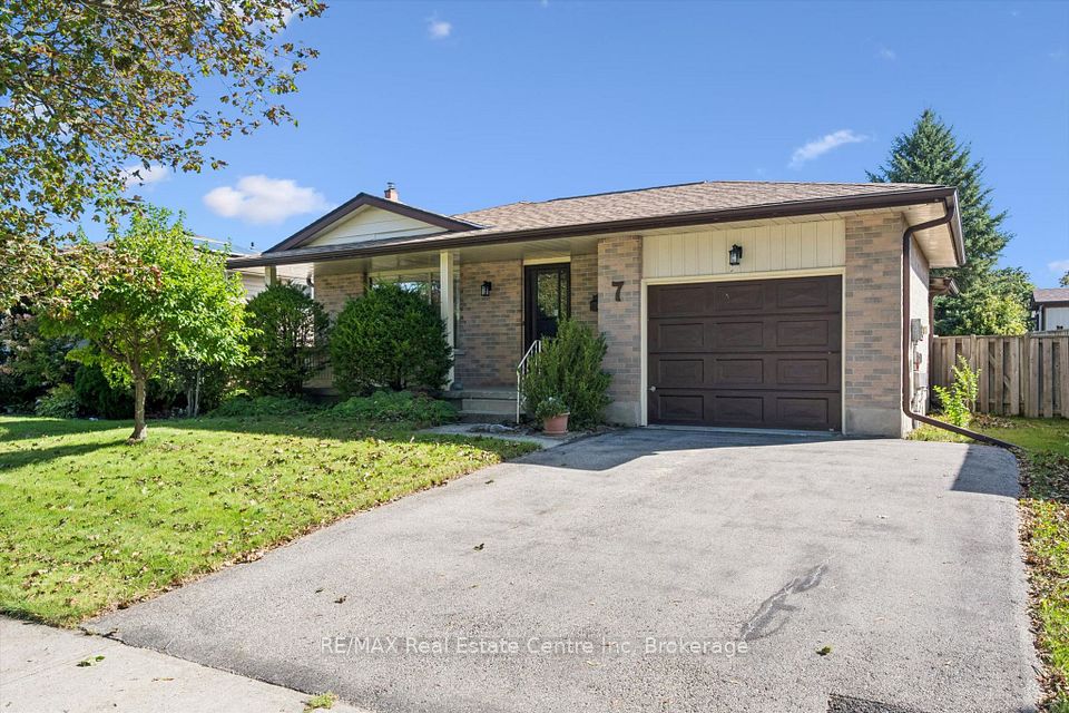 7 Countryside Crescent, Kitchener, On N2e 2s8