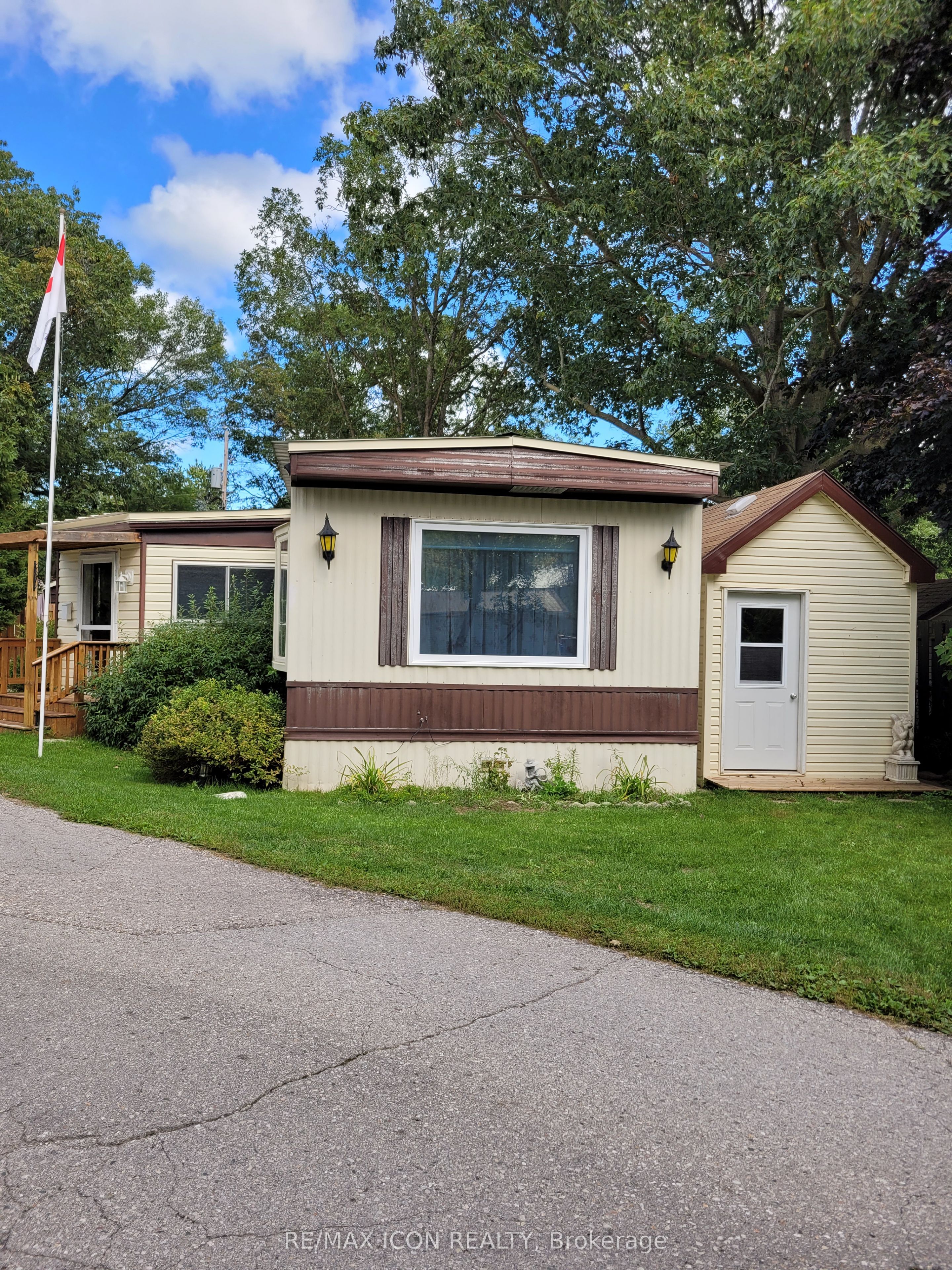 9839 Lakeshore Road 5, Lambton Shores, On N0m 1t0