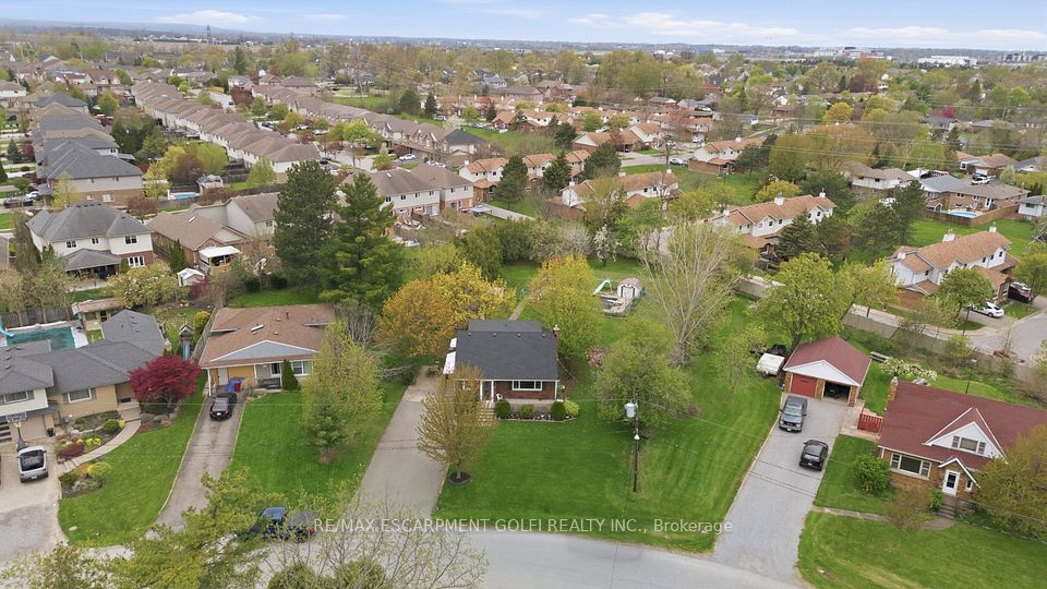 12 Valley Road, St. Catharines, On L2s 1y6