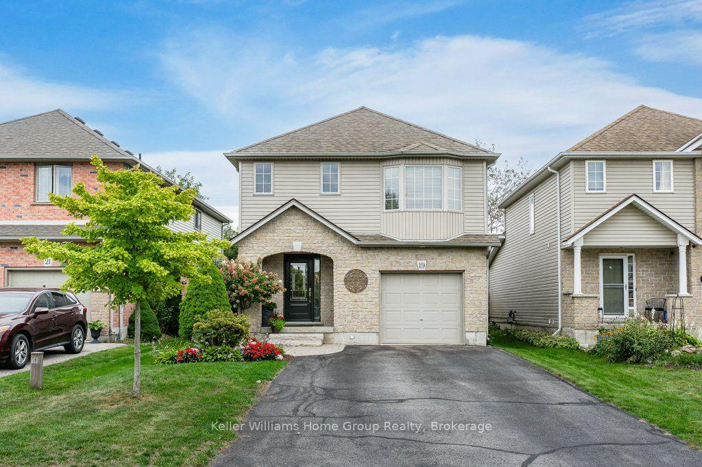 19 Peglar Crescent, Centre Wellington, On N1m 3t2