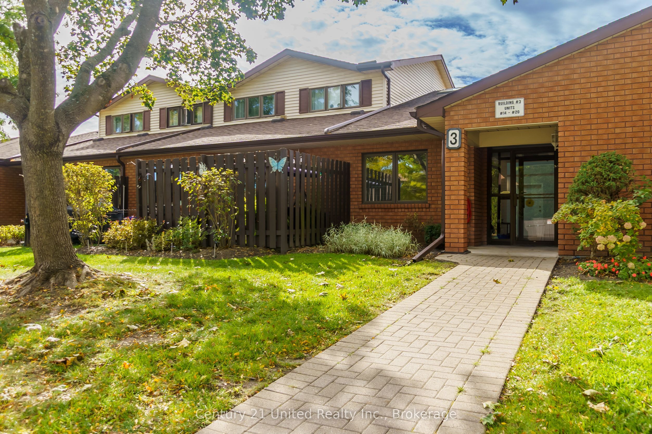36 Champlain Crescent 15, Peterborough, On K9l 1t1