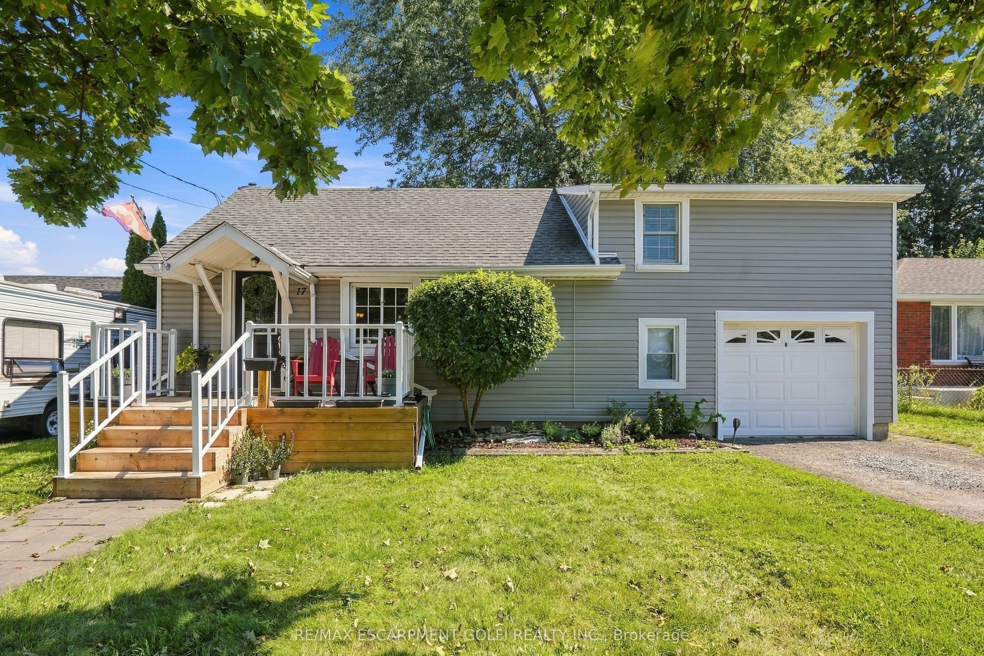 17 Foxglove Avenue, St. Catharines, On L2m 3e7