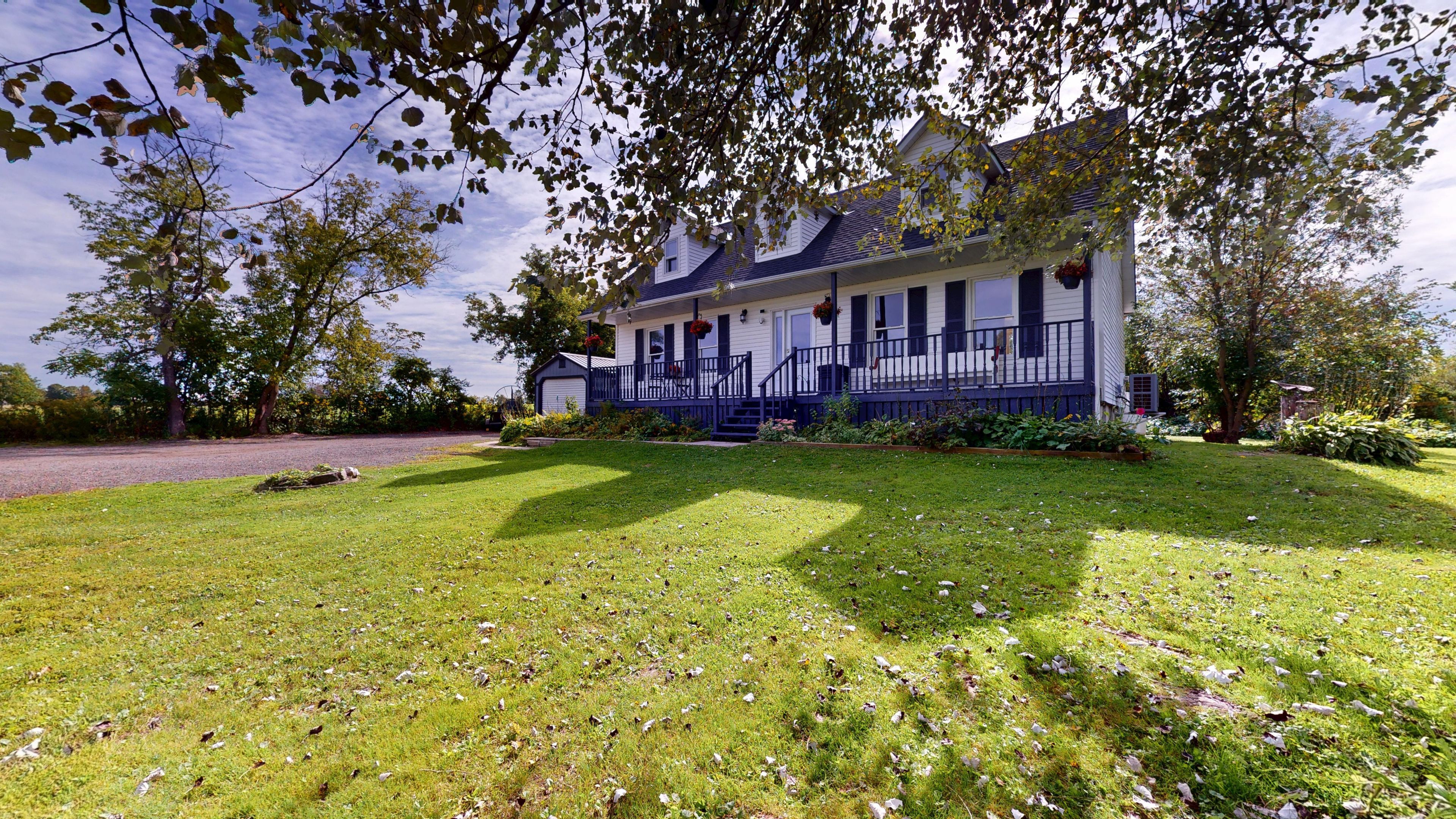 94 Quabbin Road, Front Of Yonge, On K0e 1r0