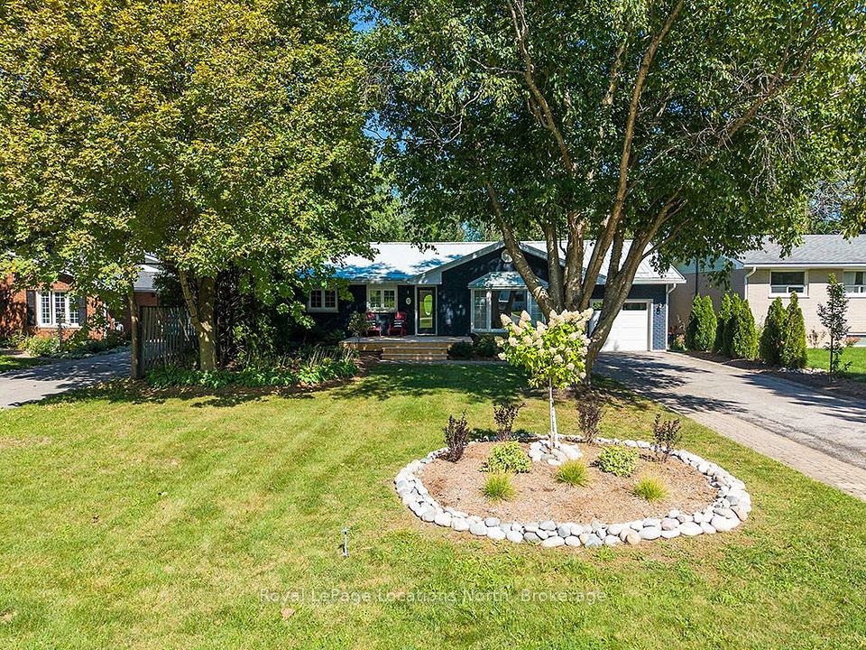 32 Napier Street E, Blue Mountains, On N0h 2p0