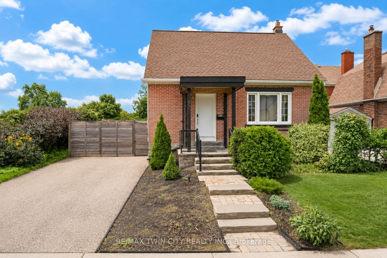 57 Peppler Street, Waterloo, On N2j 3c7