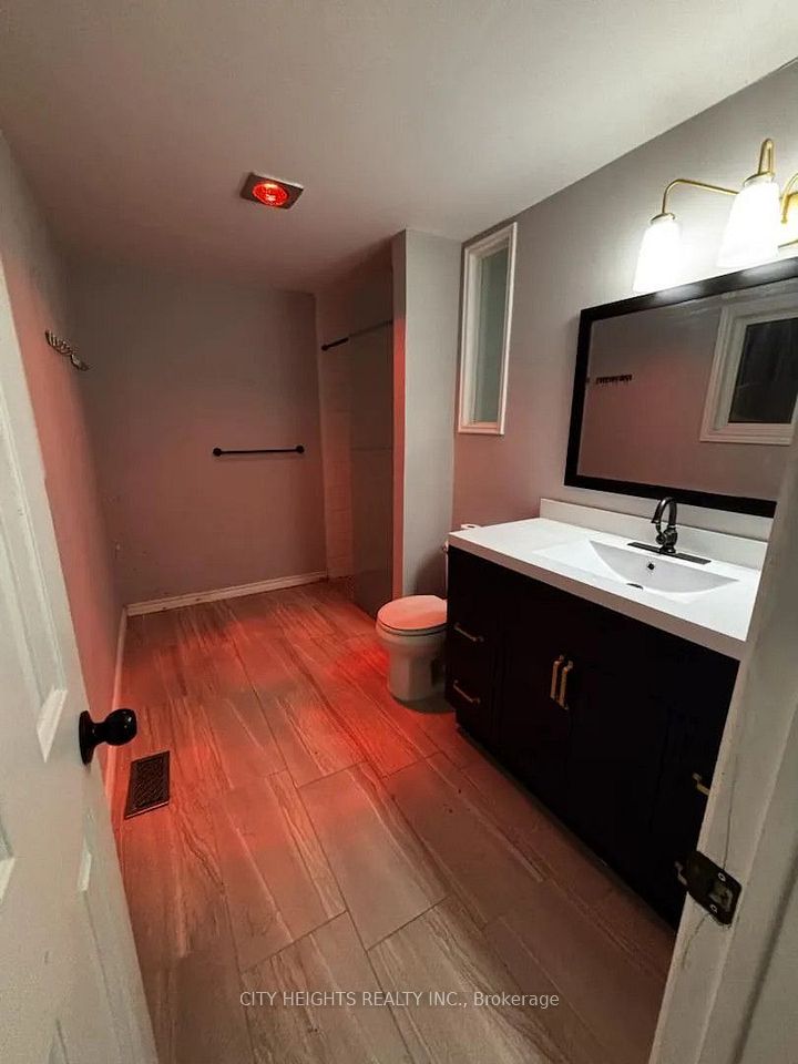 173 Mayberry Court, Waterloo, On N2k 3k2