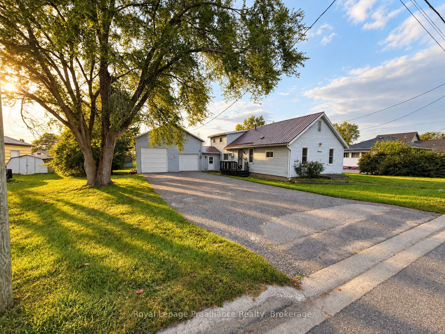 14 Pearl Street, Belleville, On K8n 4x2