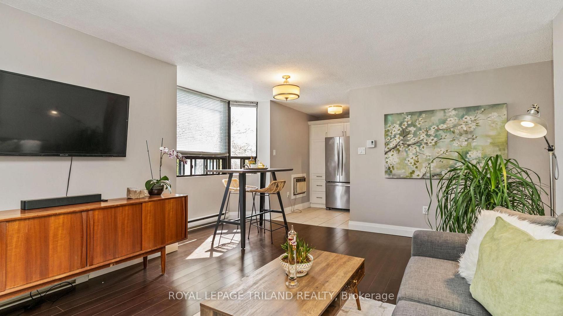 75 Huxley Street 301, London South, On N6j 4w7