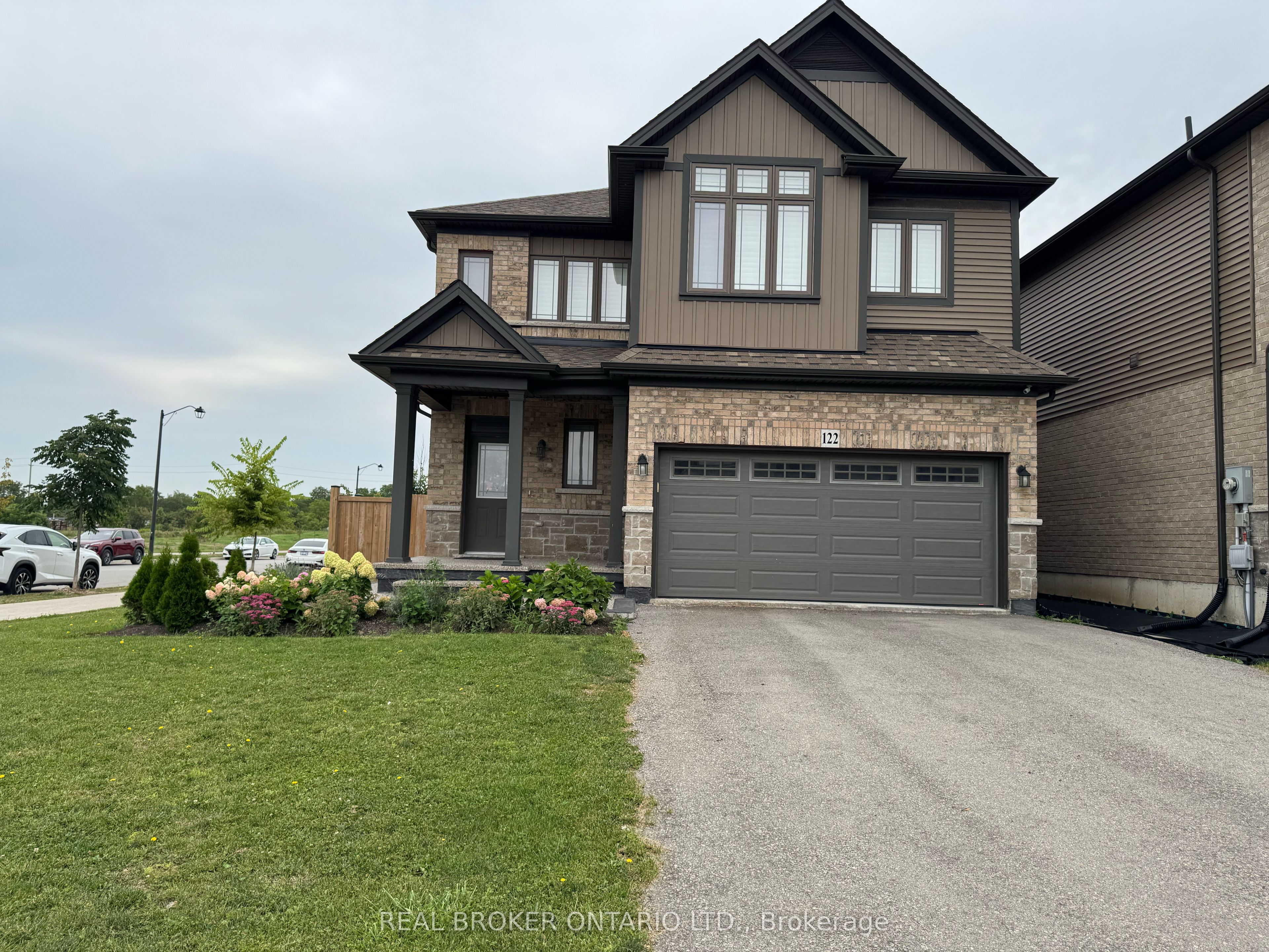 122 Greenwich Avenue, Hamilton, On L8j 0l6
