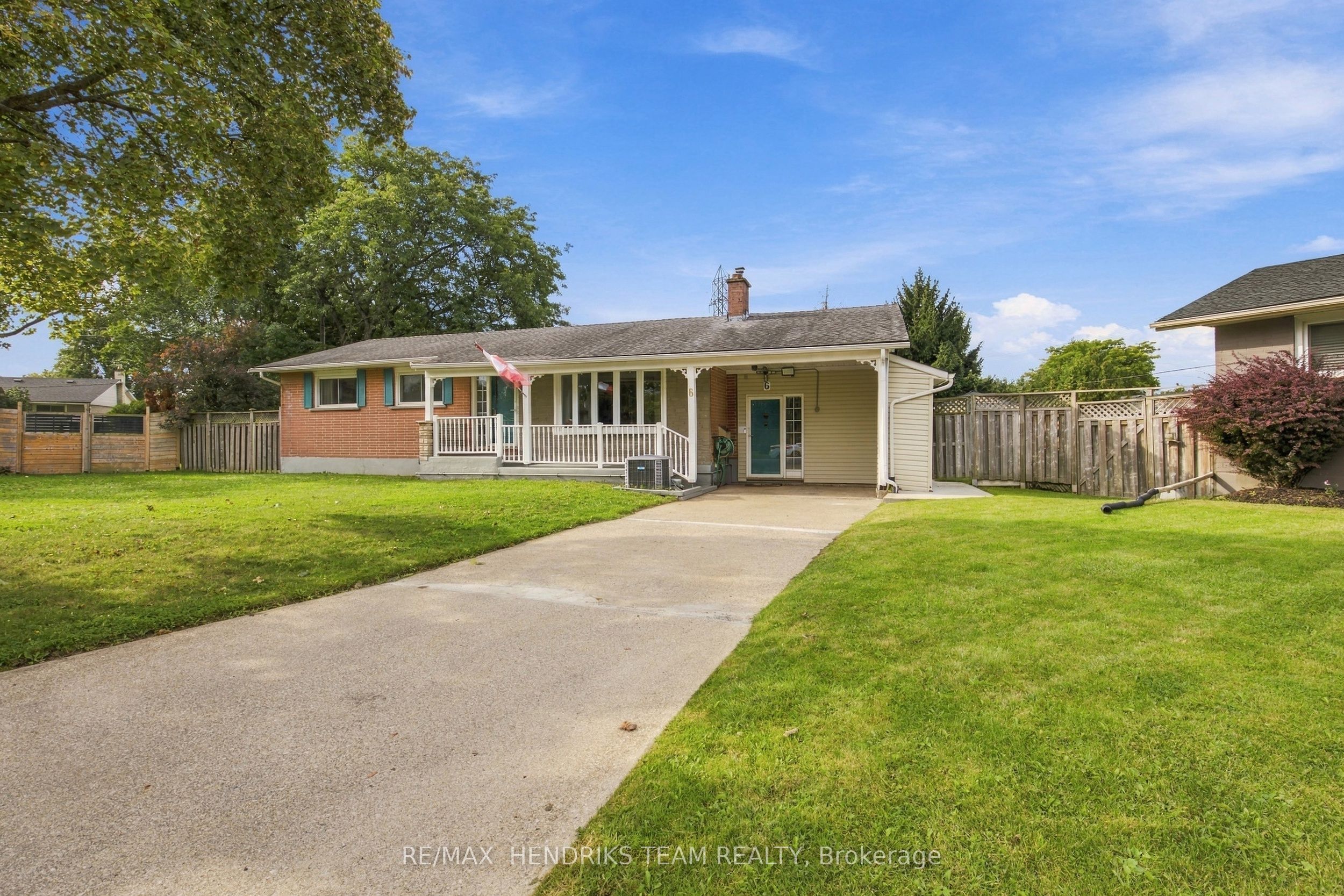 6 Glengrove Circle, St. Catharines, On L2t 2y9